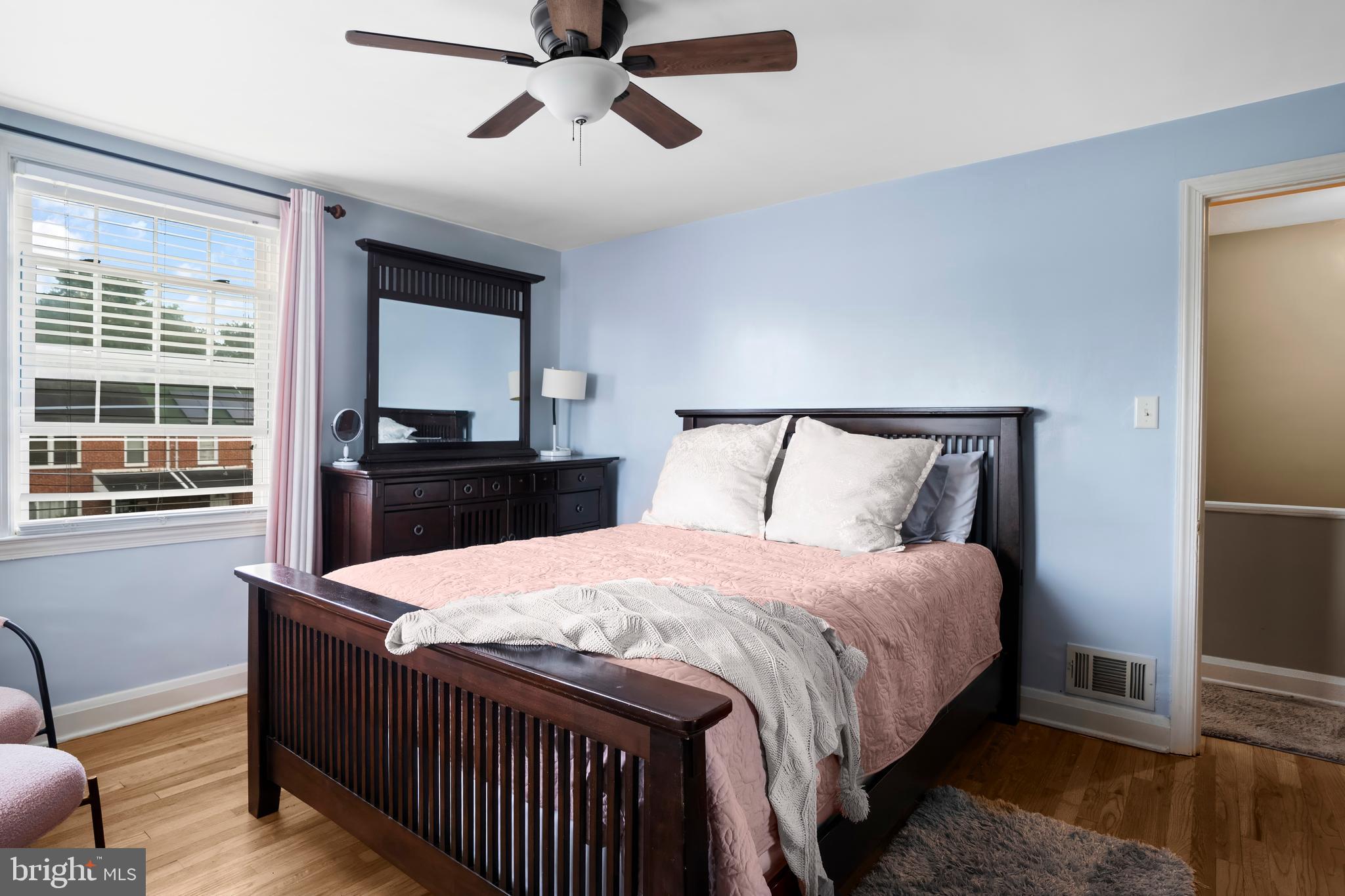 CHINQUAPIN PARK - Residential