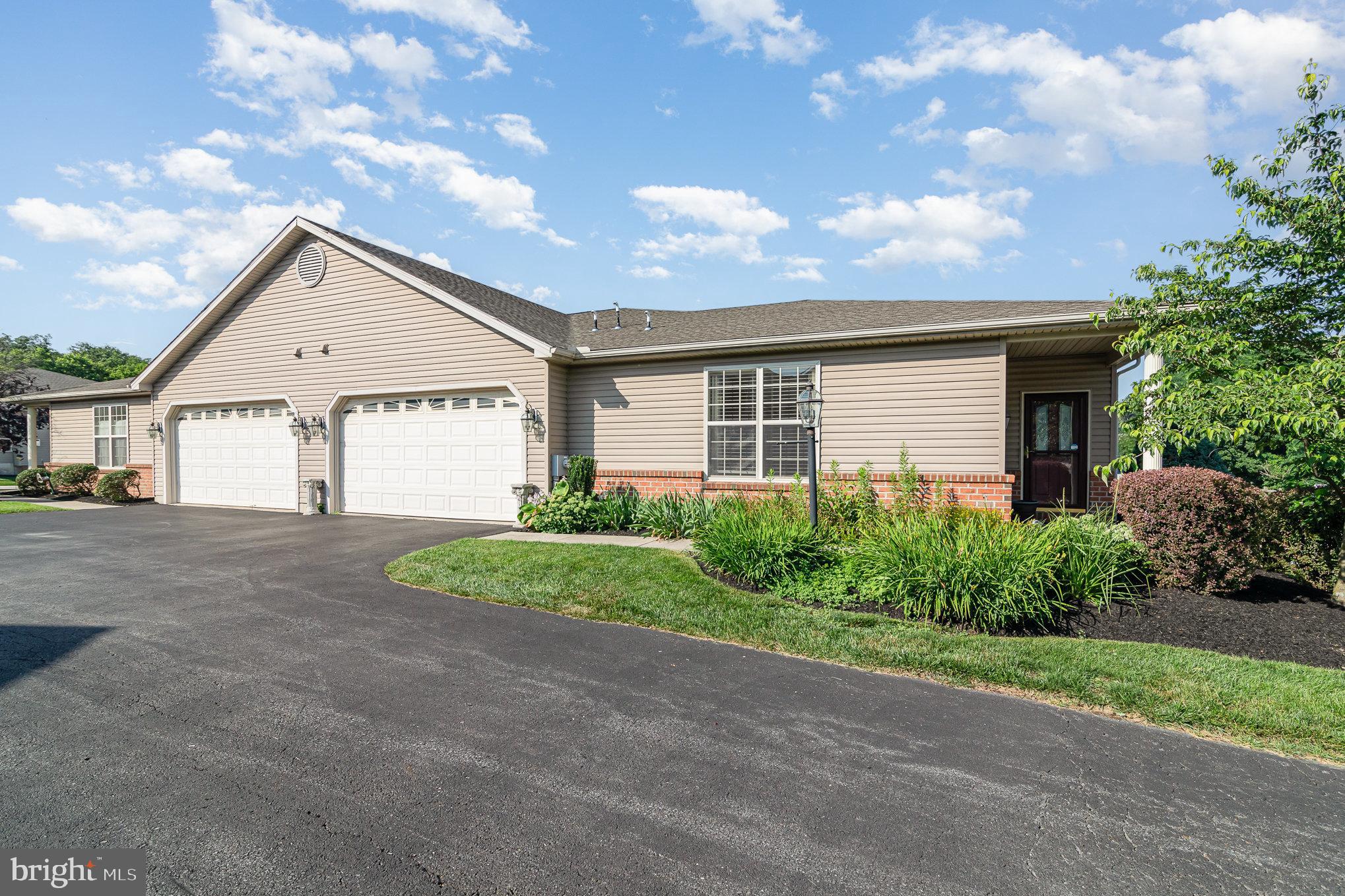 MEADOWVIEW VILLAGE - Residential