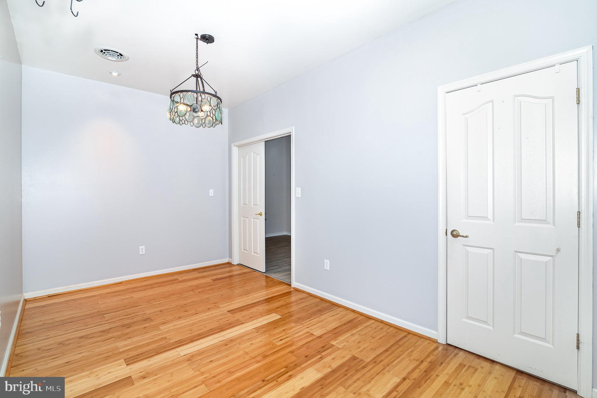 MEADOWVIEW VILLAGE - Residential