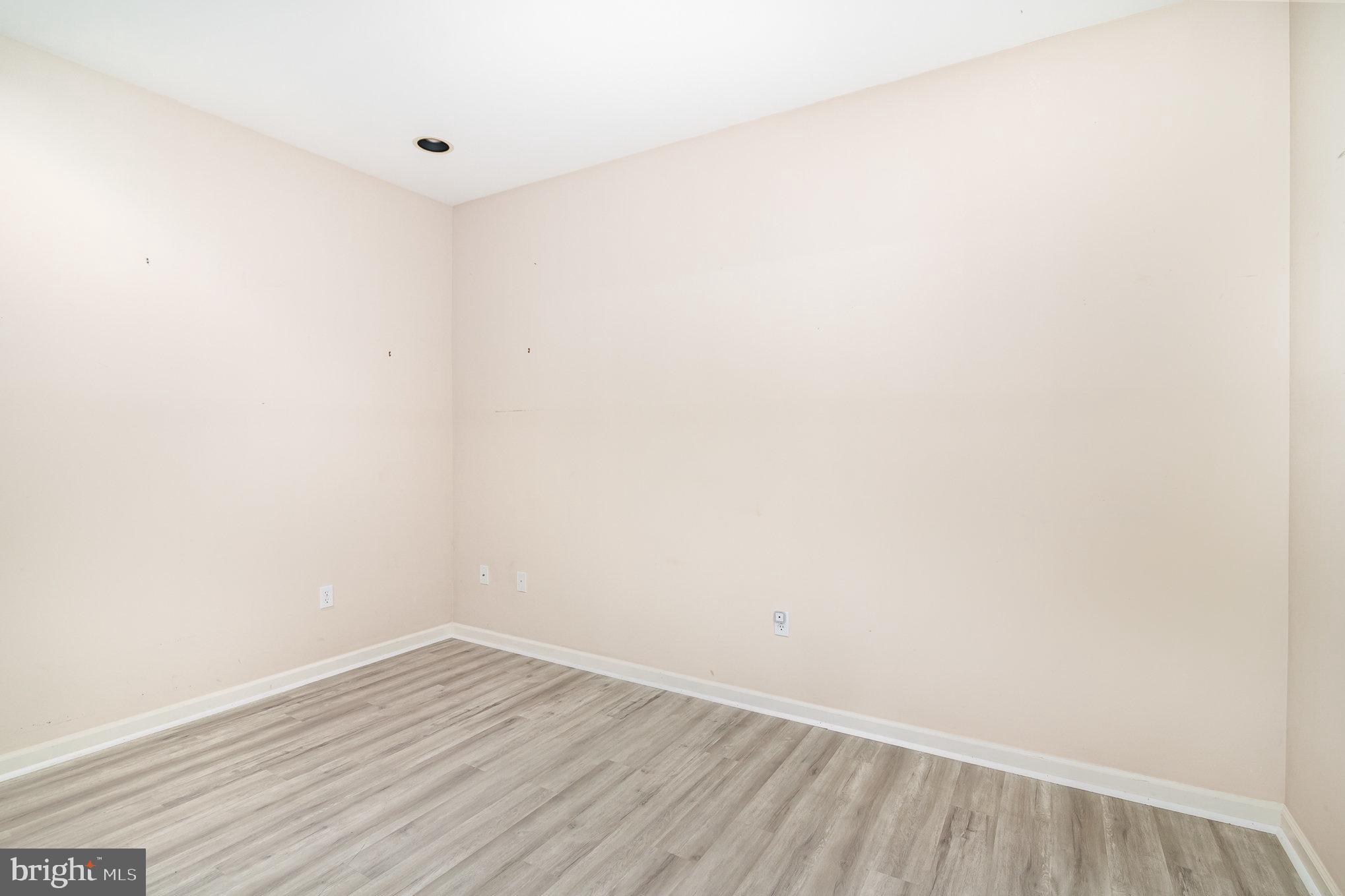 MEADOWVIEW VILLAGE - Residential