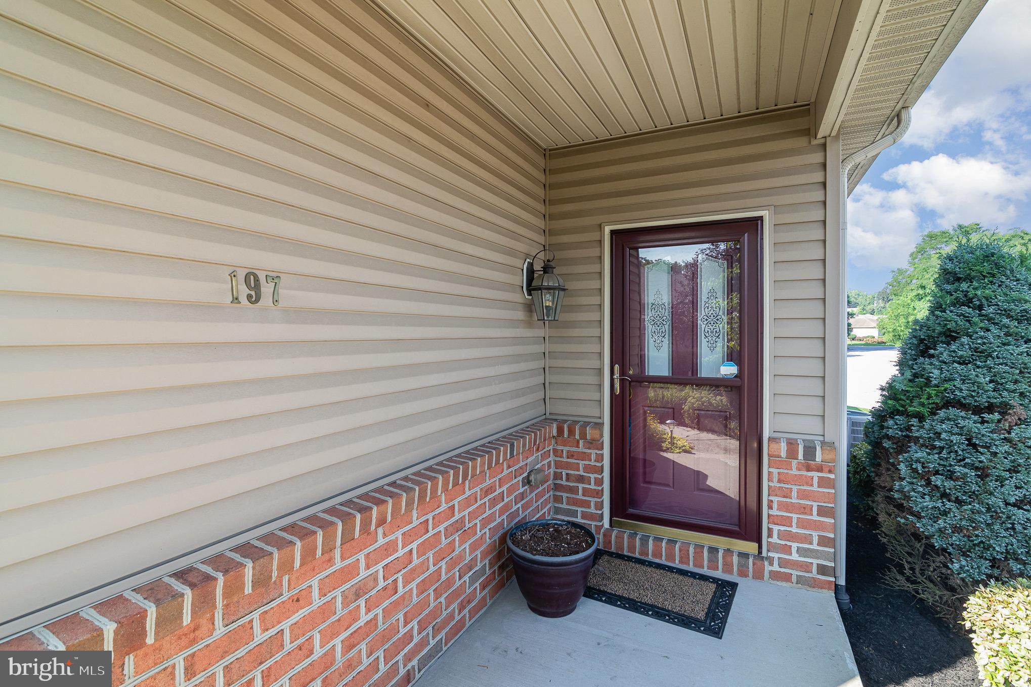 197 MEADOWVIEW DRIVE