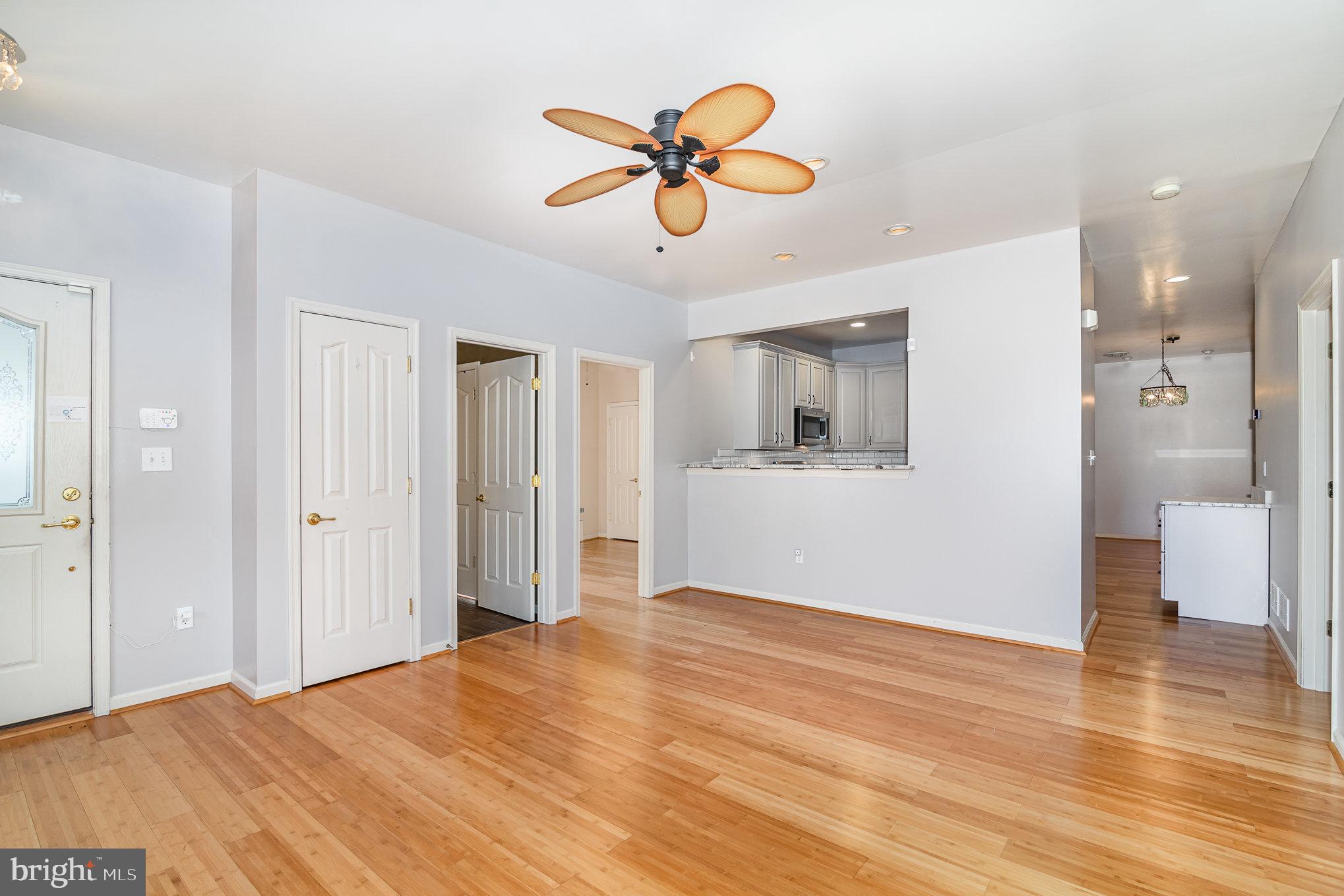 MEADOWVIEW VILLAGE - Residential