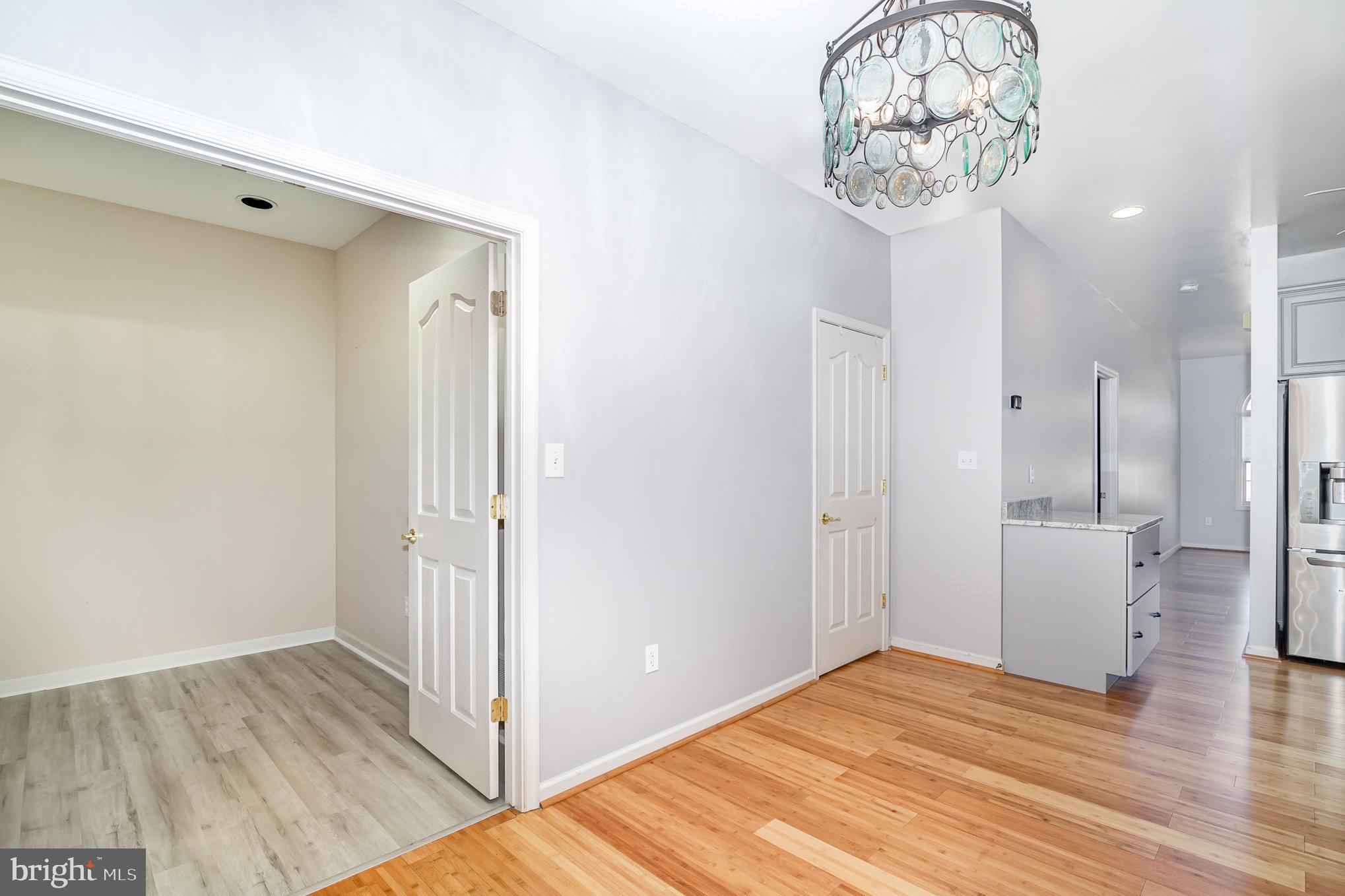 MEADOWVIEW VILLAGE - Residential