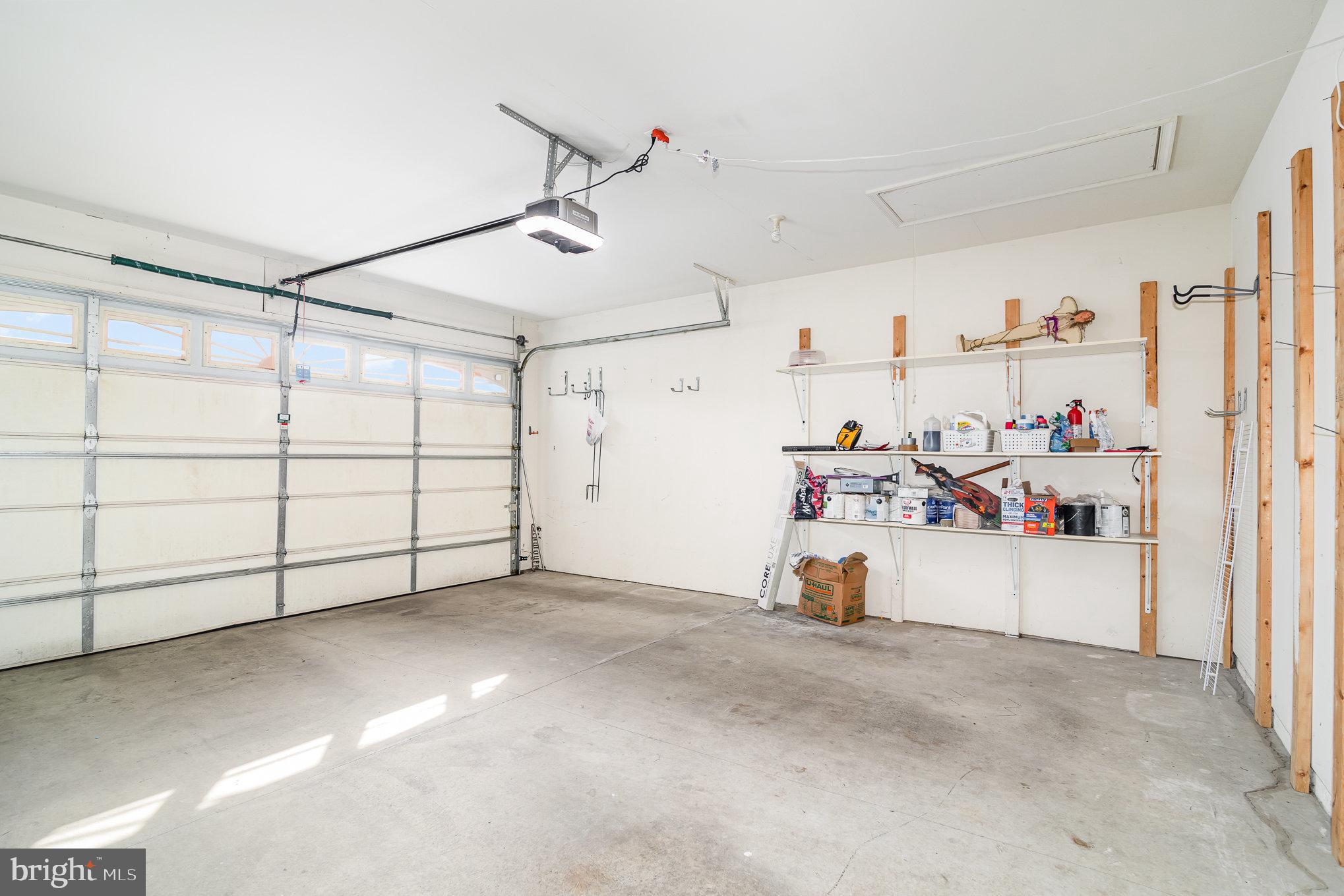 MEADOWVIEW VILLAGE - Residential