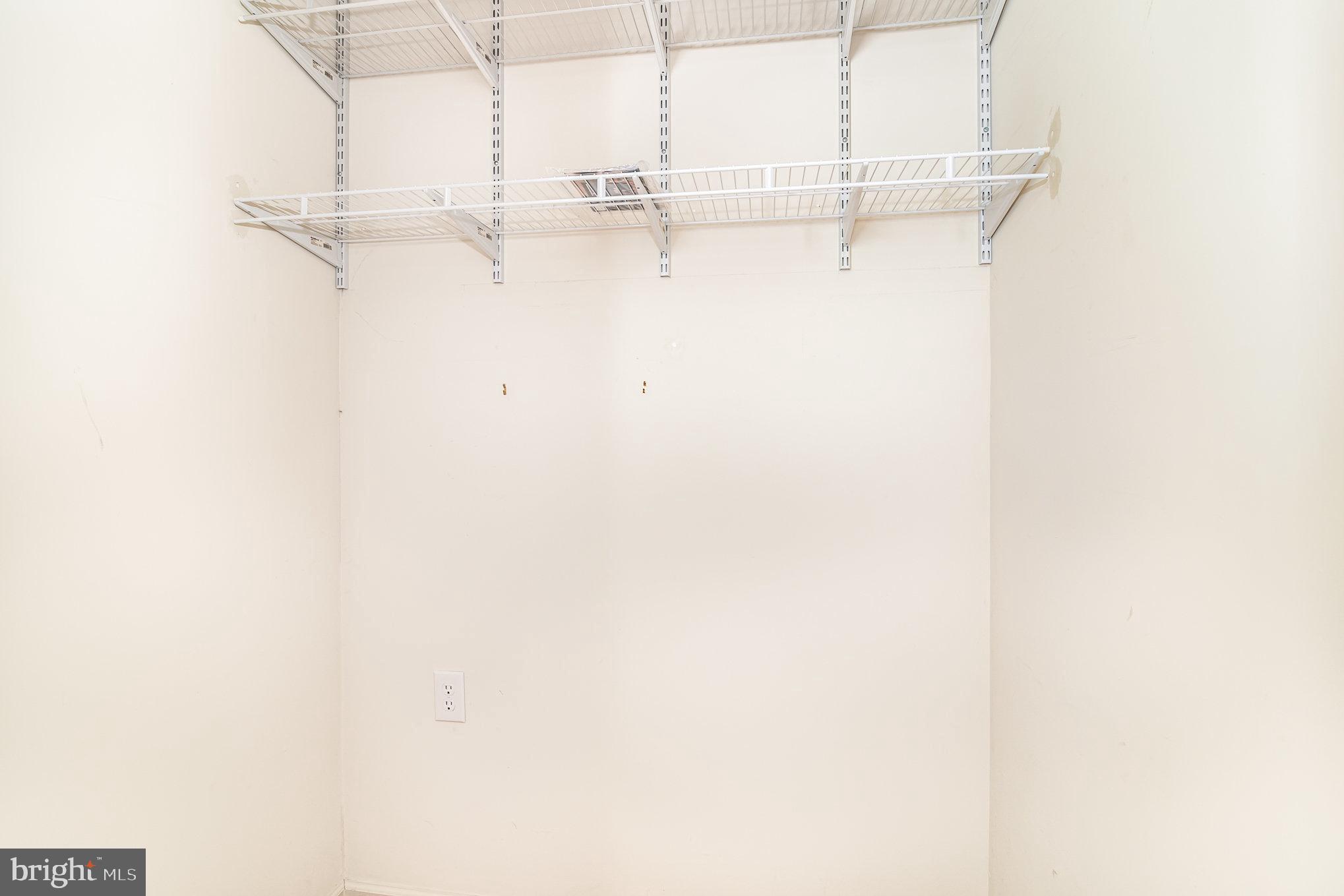 MEADOWVIEW VILLAGE - Residential