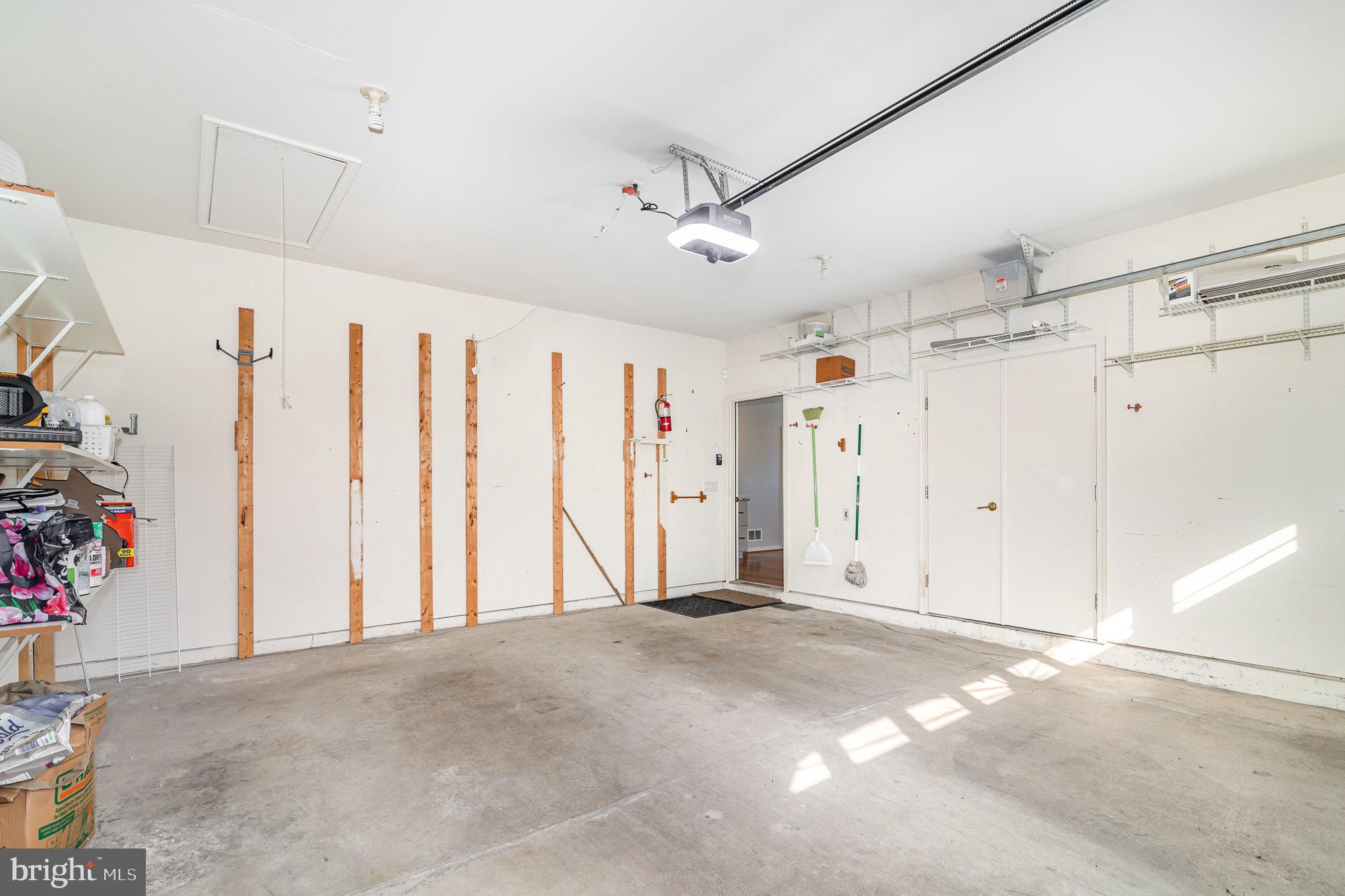 MEADOWVIEW VILLAGE - Residential