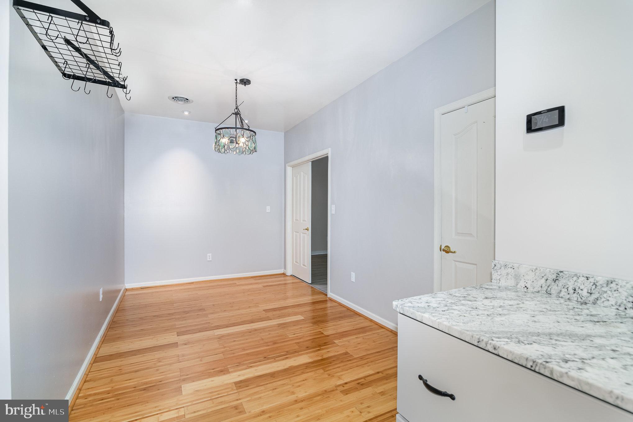 MEADOWVIEW VILLAGE - Residential