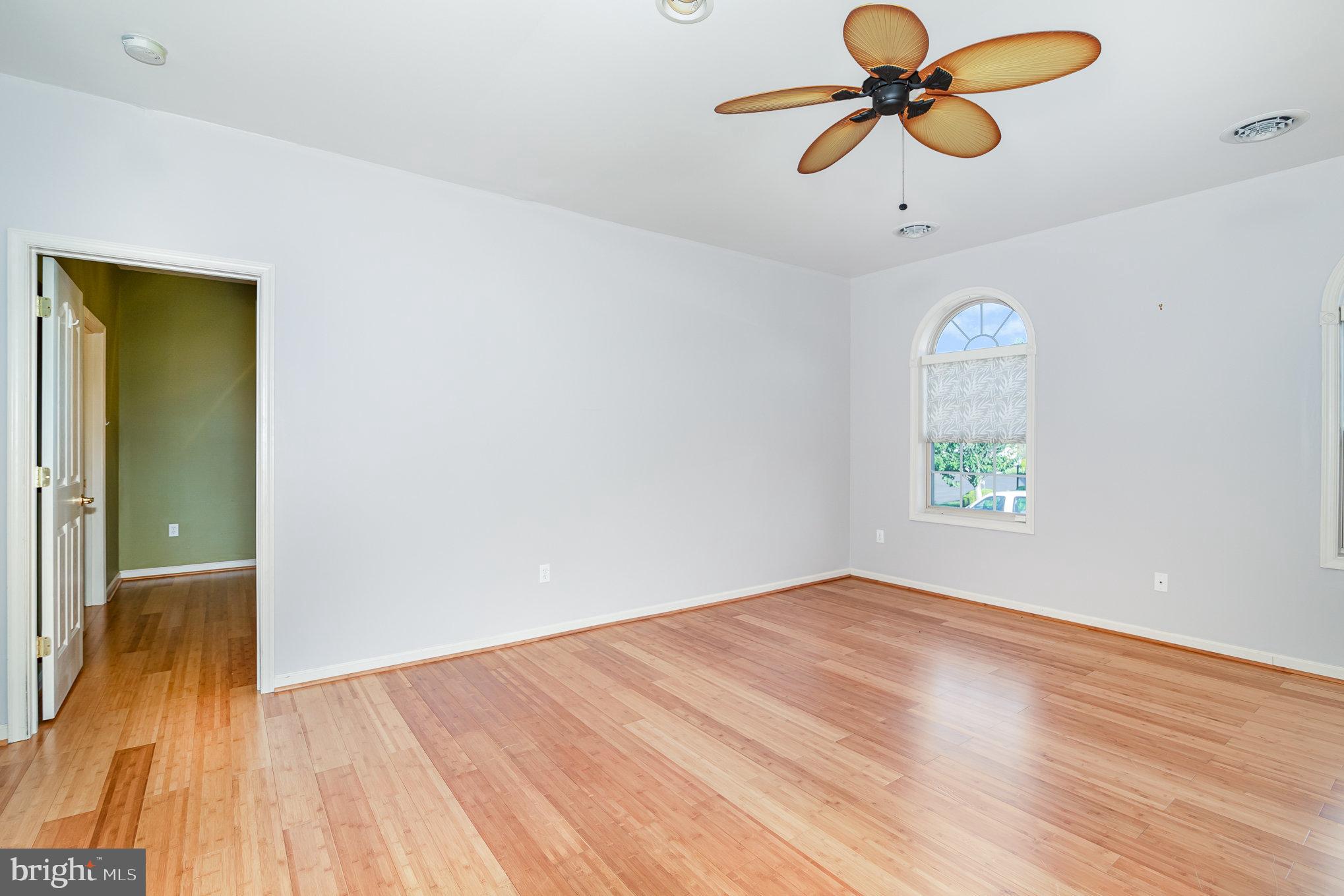 MEADOWVIEW VILLAGE - Residential