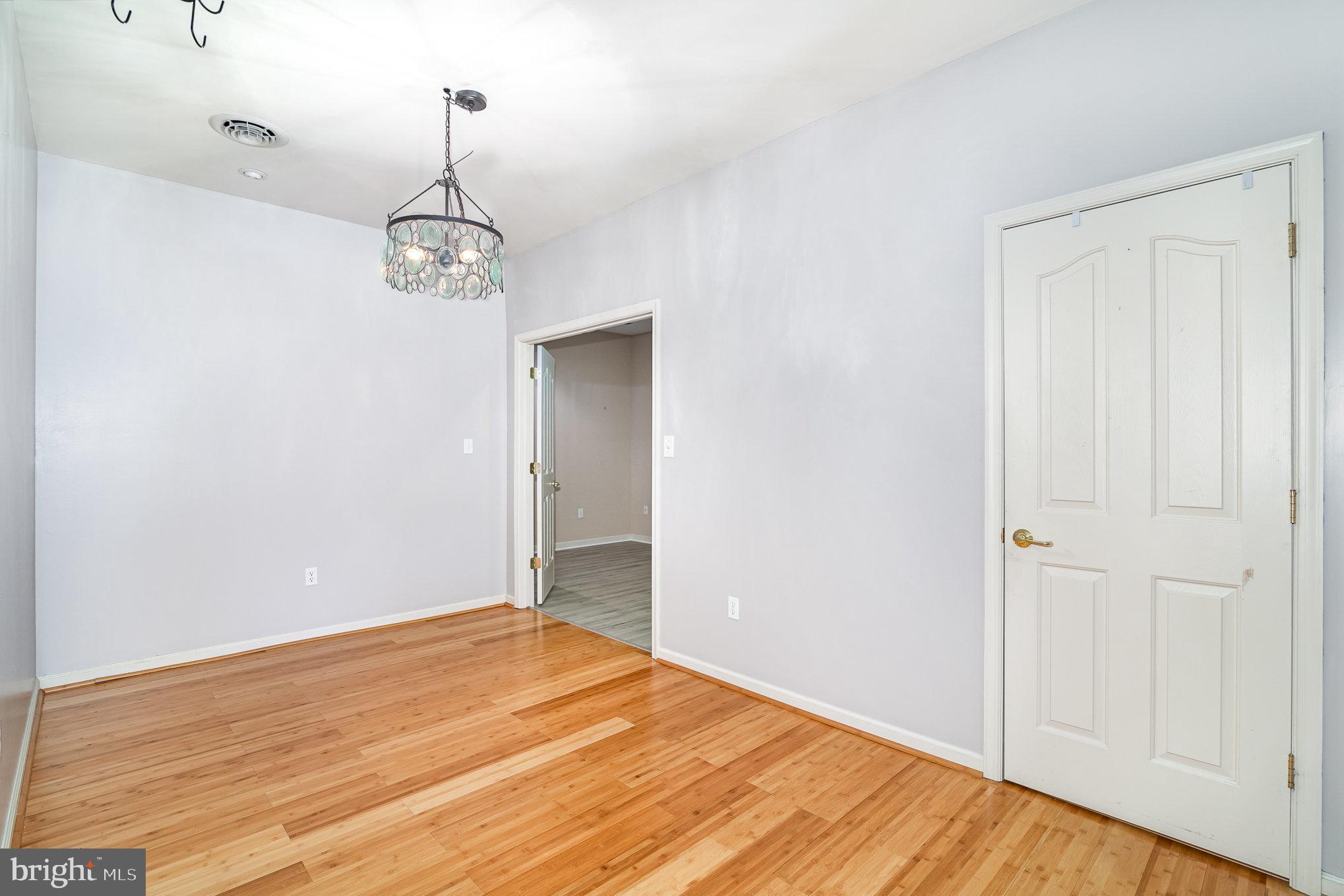 MEADOWVIEW VILLAGE - Residential