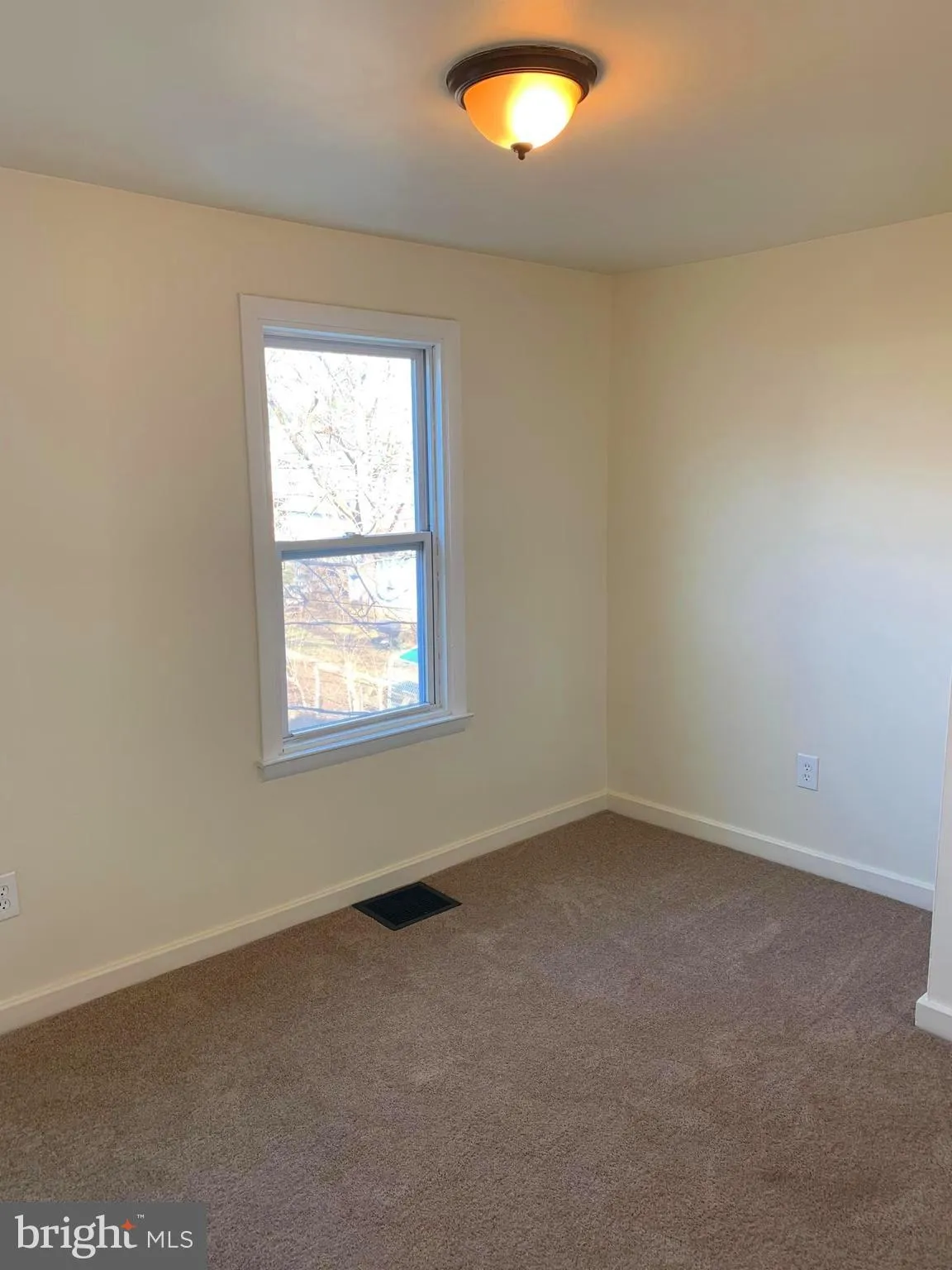 Hagerstown, Maryland 21740, United States, 2 Bedrooms Bedrooms, ,1 BathroomBathrooms,Residential,Active,150041
