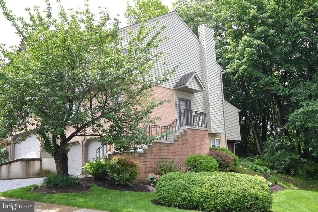 Photo of 114 River Bend Park, LANCASTER, PA 17602 (MLS # PALA2065138)