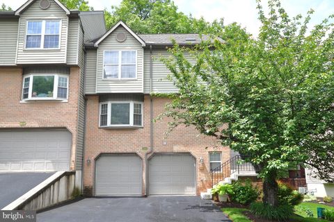 Photo of 114 River Bend Park, LANCASTER, PA 17602 (MLS # PALA2065138)