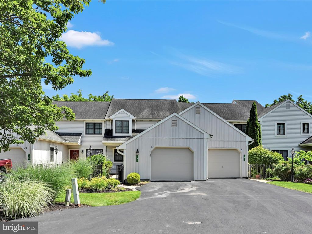 Photo of 9 Shybrook Court, ELIZABETHTOWN, PA 17022 (MLS # PALA2072186)
