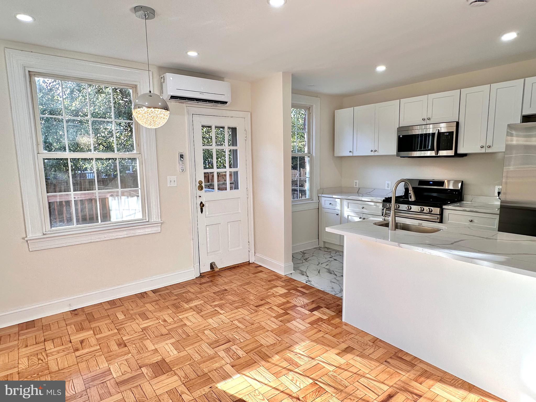 2600 16TH STREET S 696