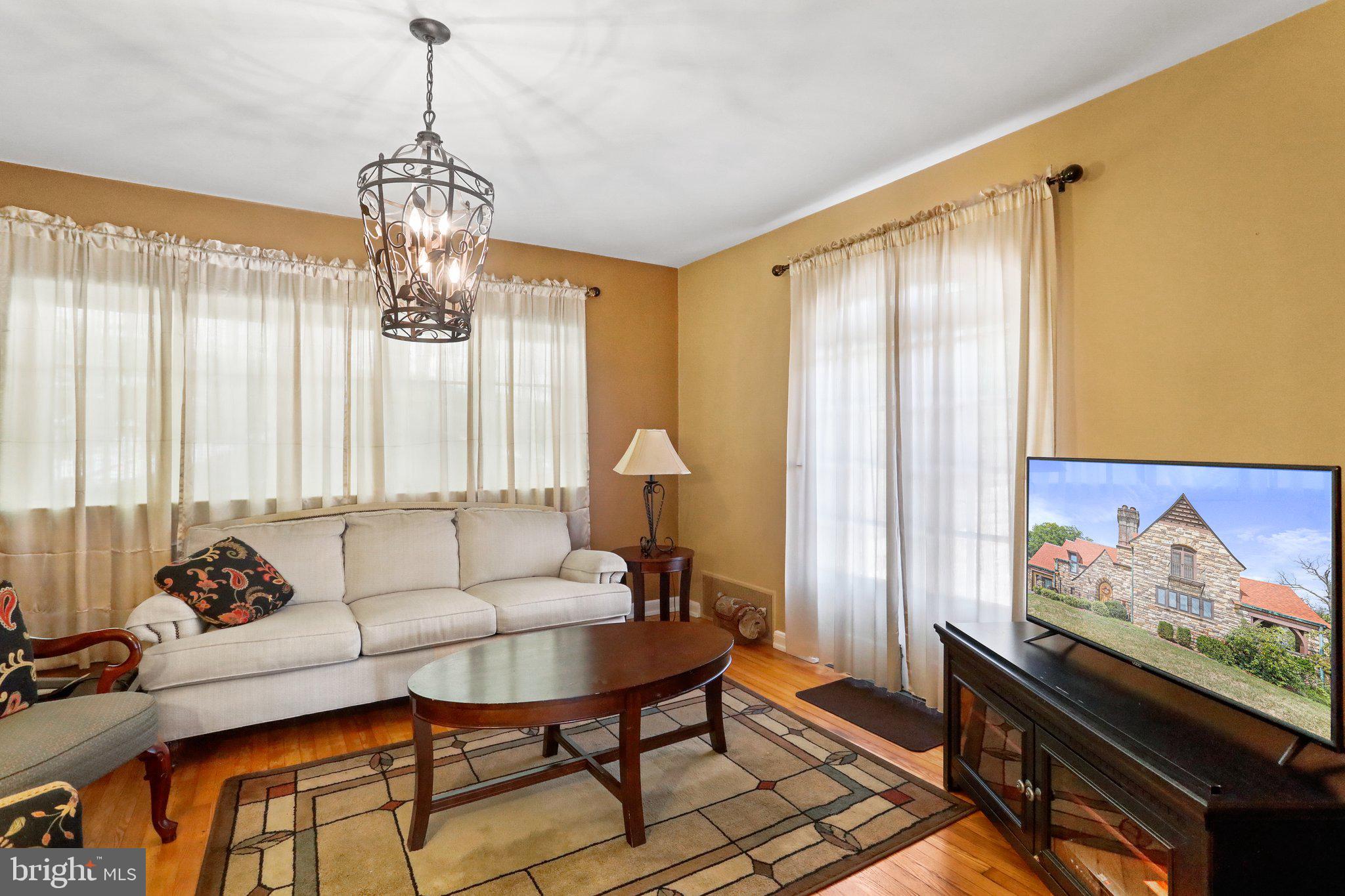 WEST SIDE - Residential