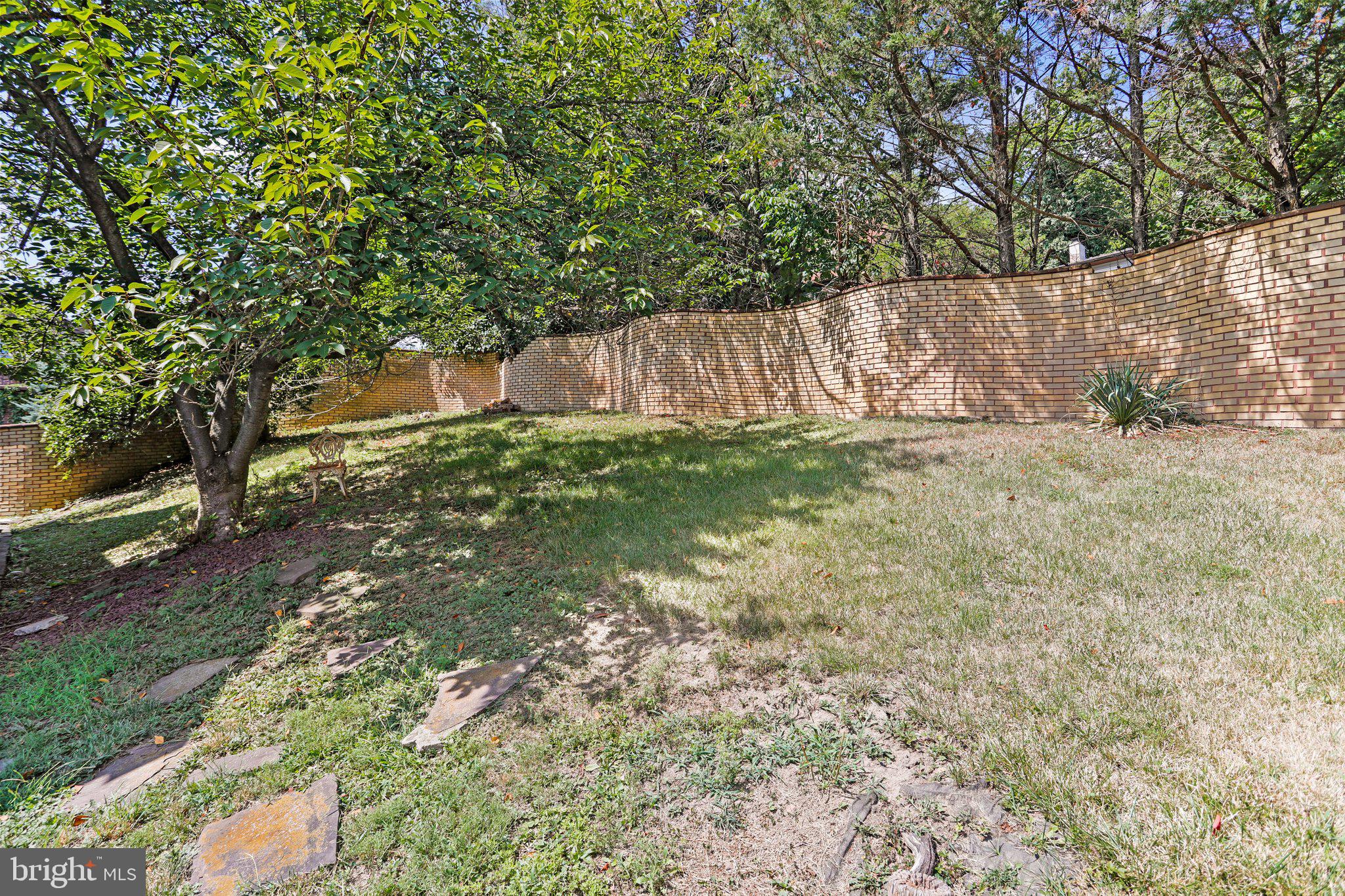 WEST SIDE - Residential