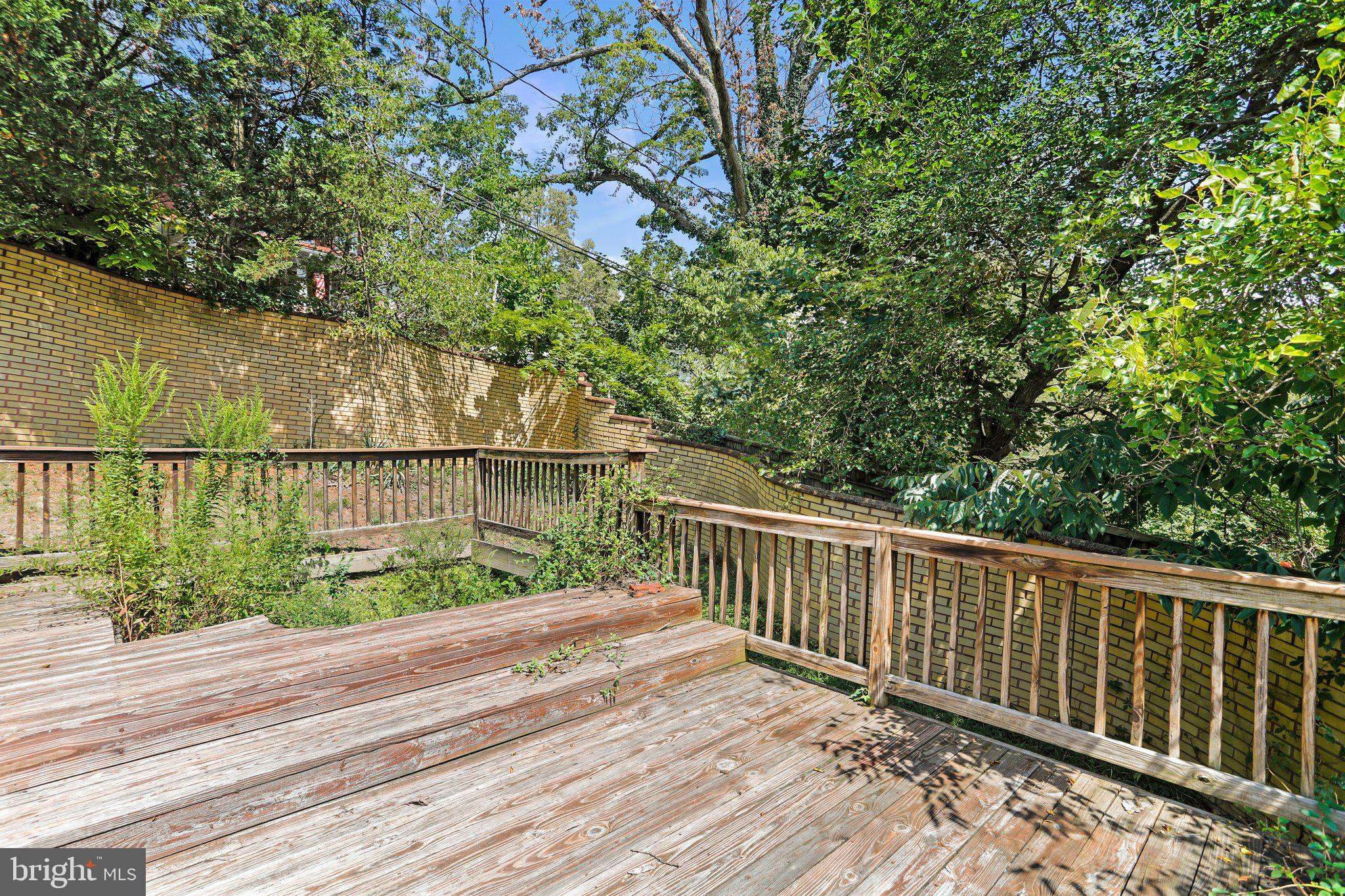 WEST SIDE - Residential