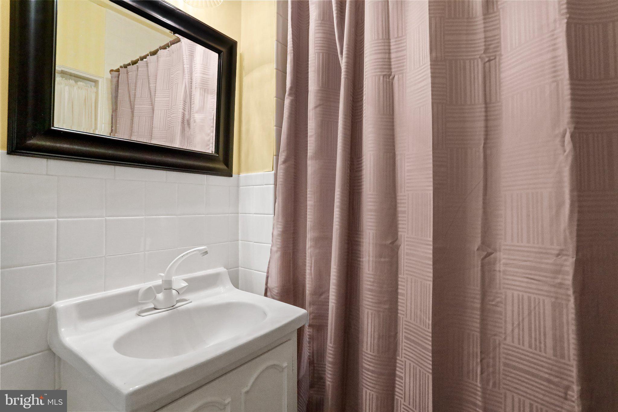 WEST SIDE - Residential