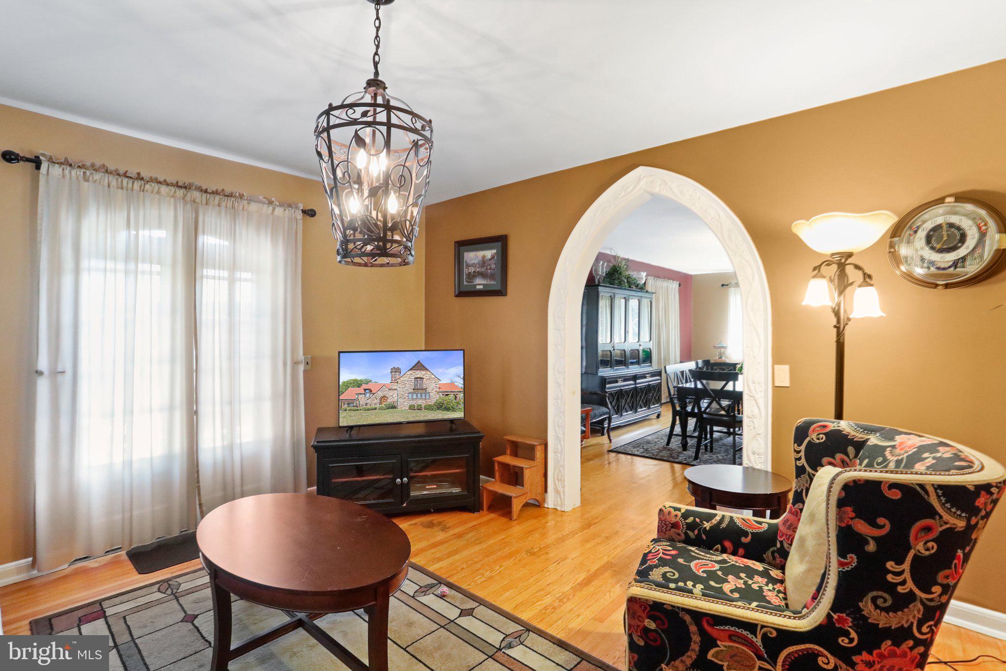 WEST SIDE - Residential