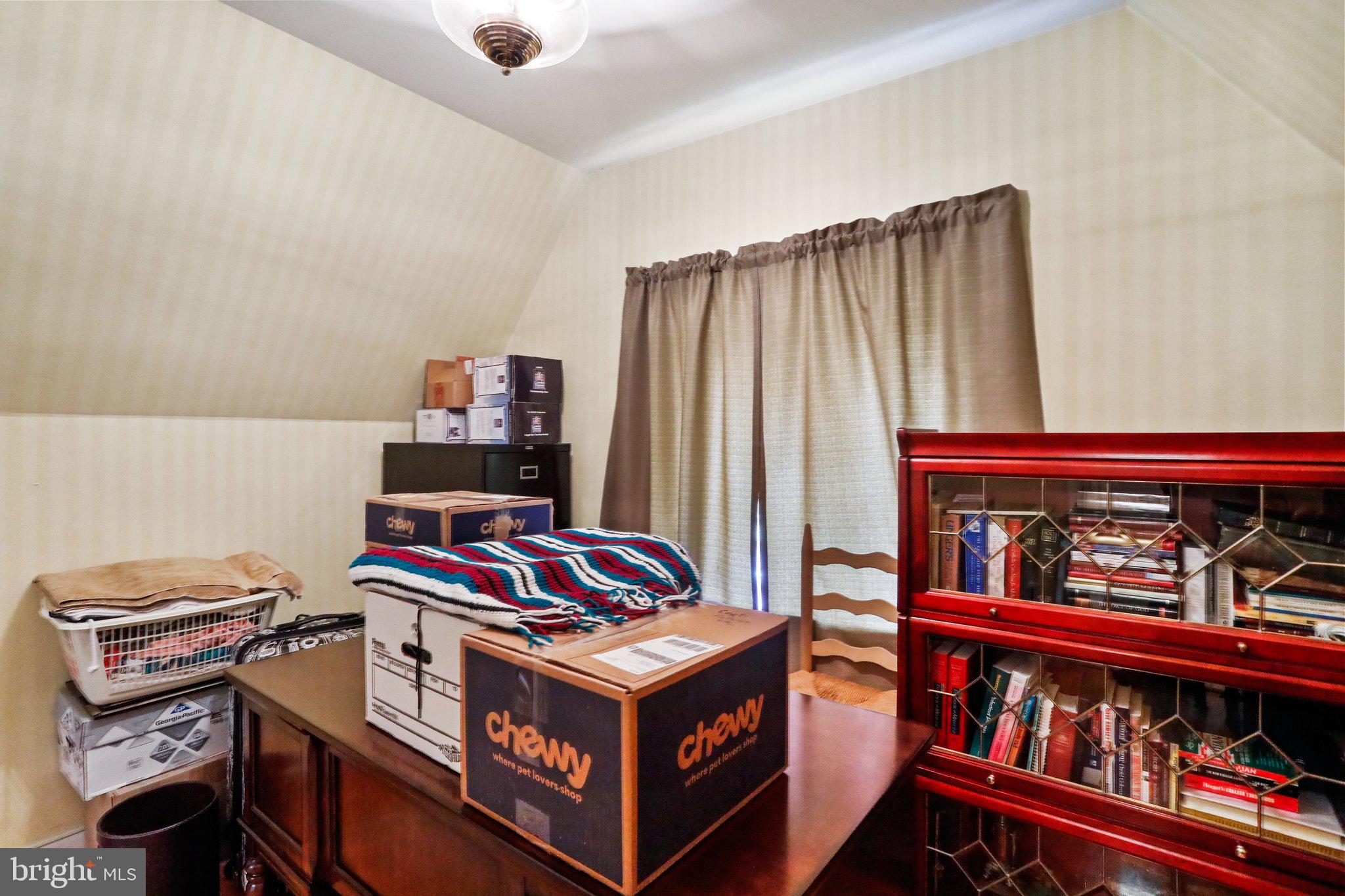 WEST SIDE - Residential