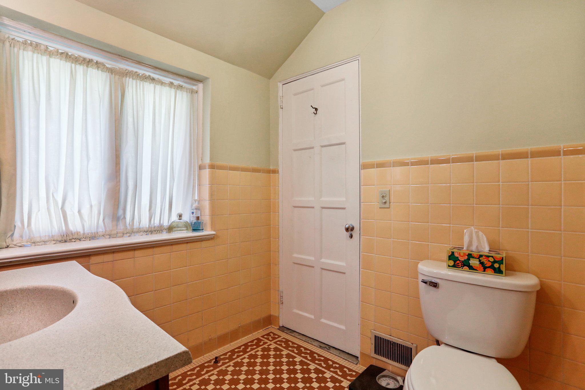 WEST SIDE - Residential