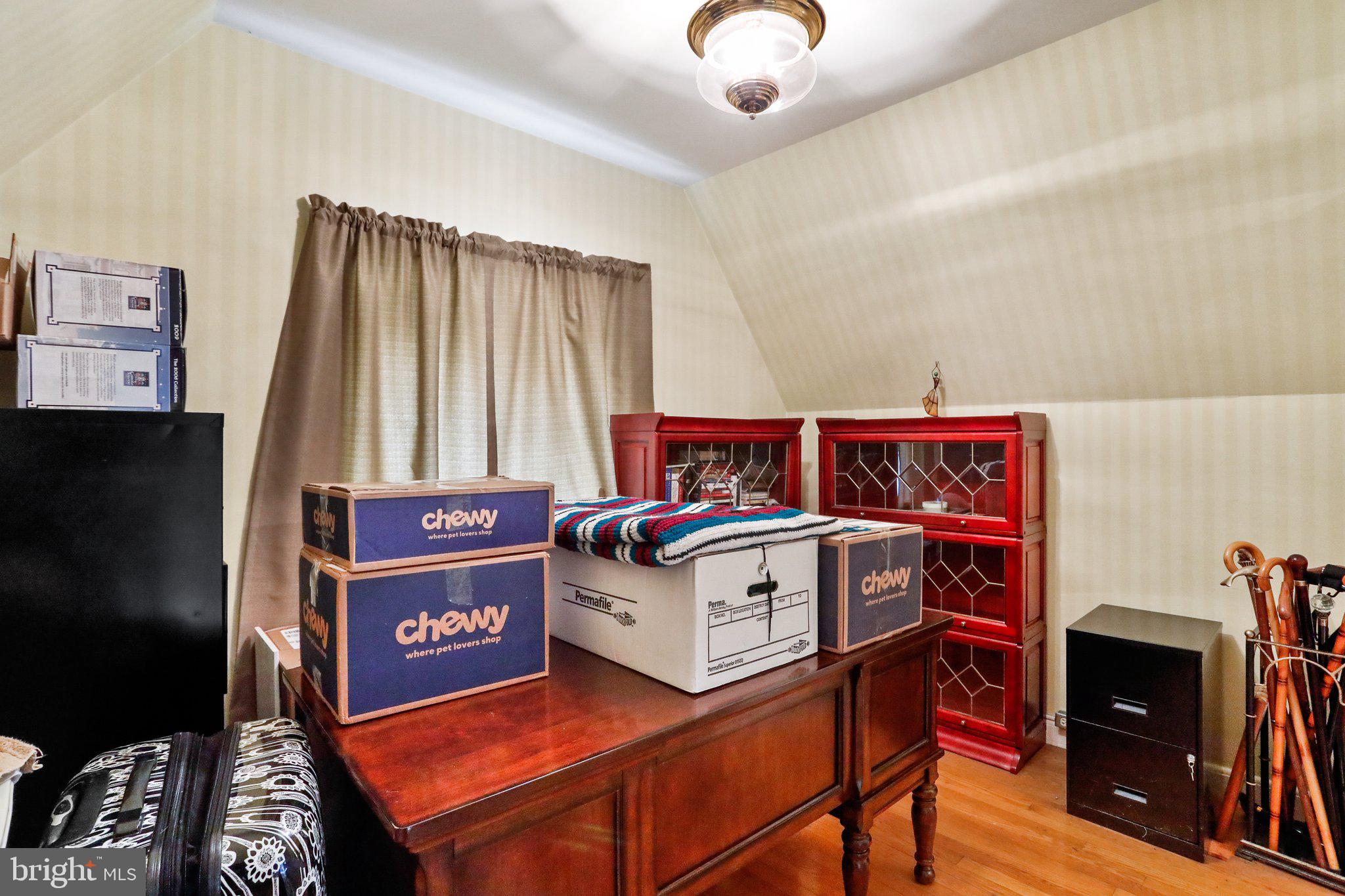 WEST SIDE - Residential