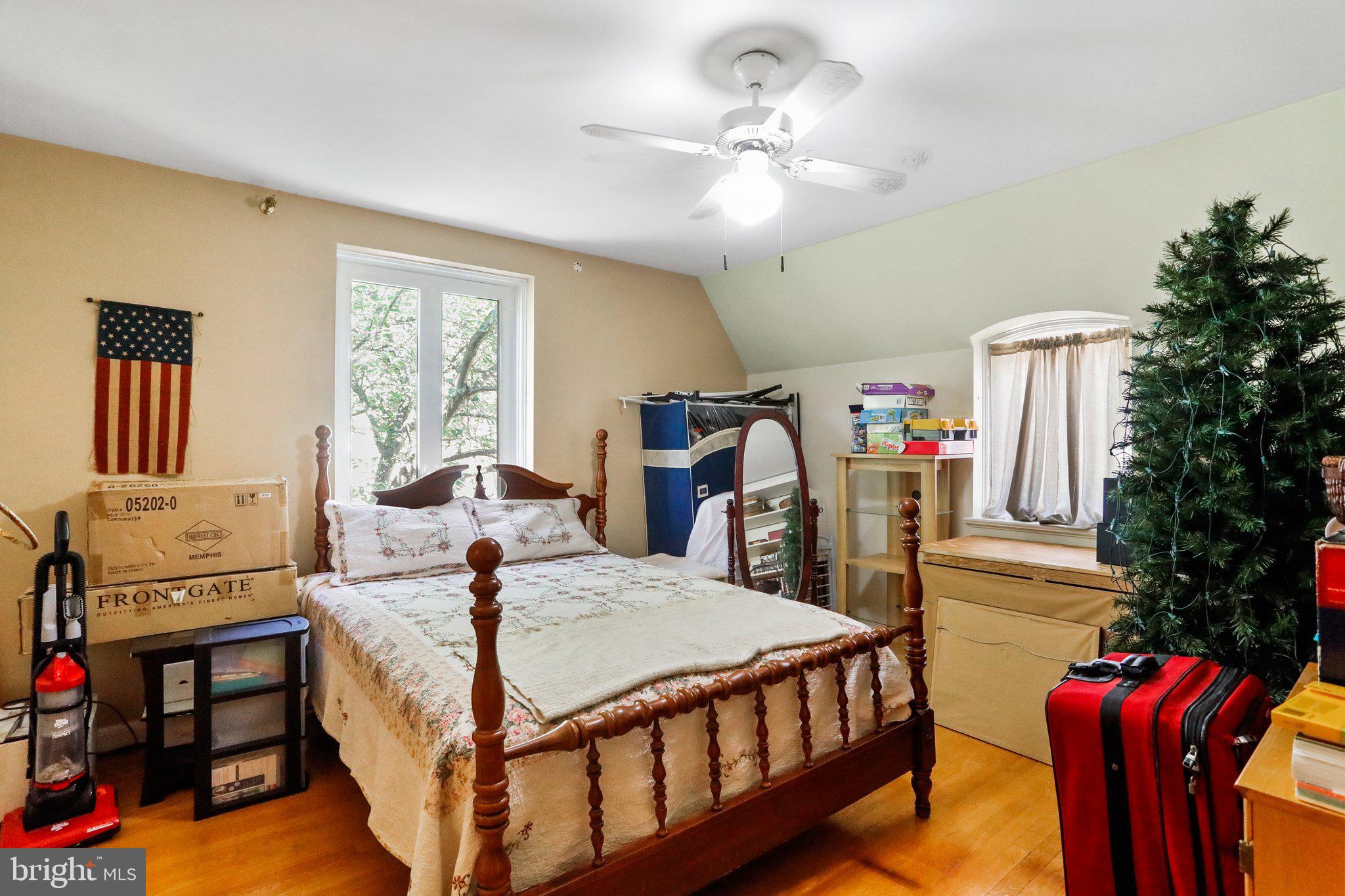 WEST SIDE - Residential