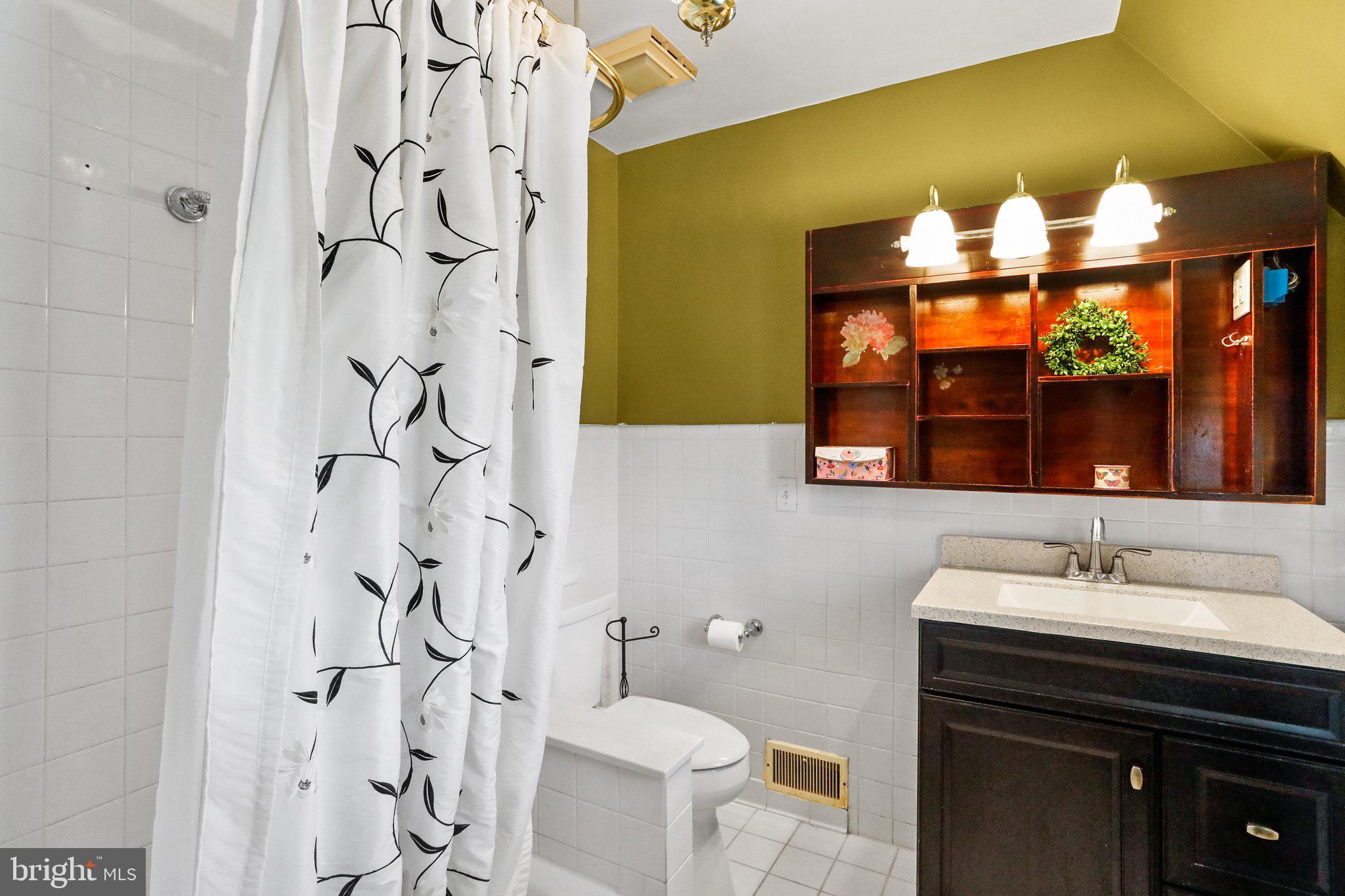 WEST SIDE - Residential