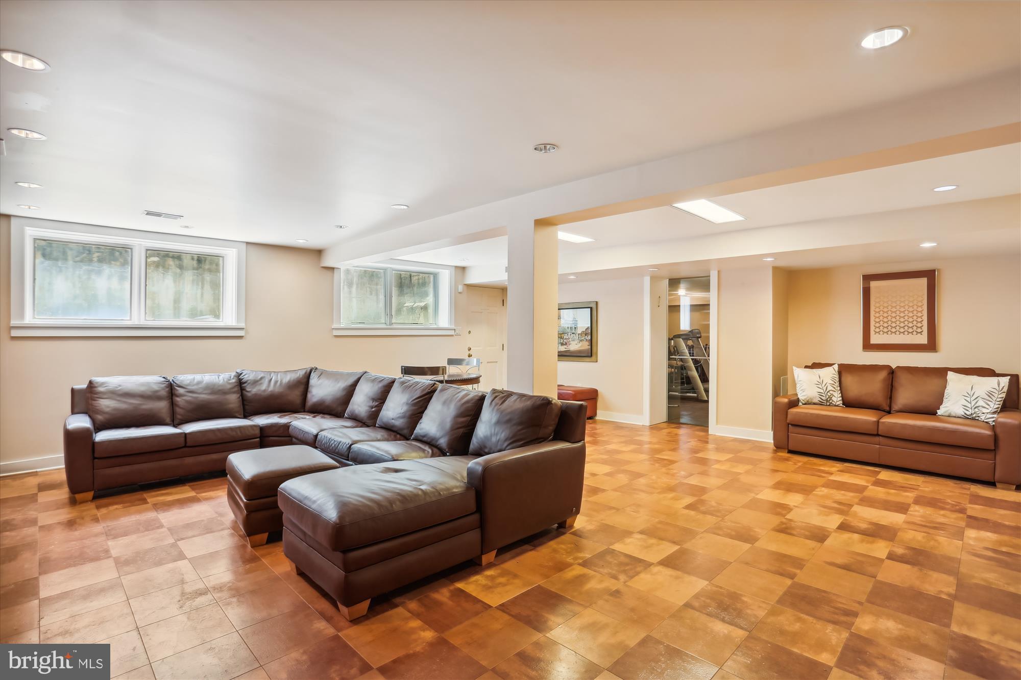 KEMP MILL FARMS - Residential