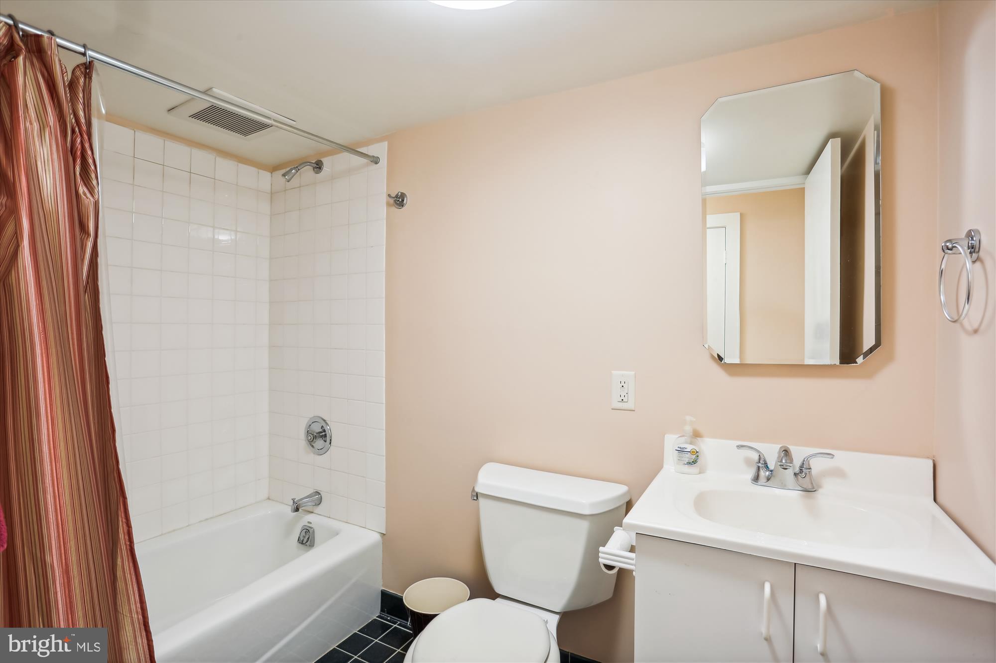 KEMP MILL FARMS - Residential