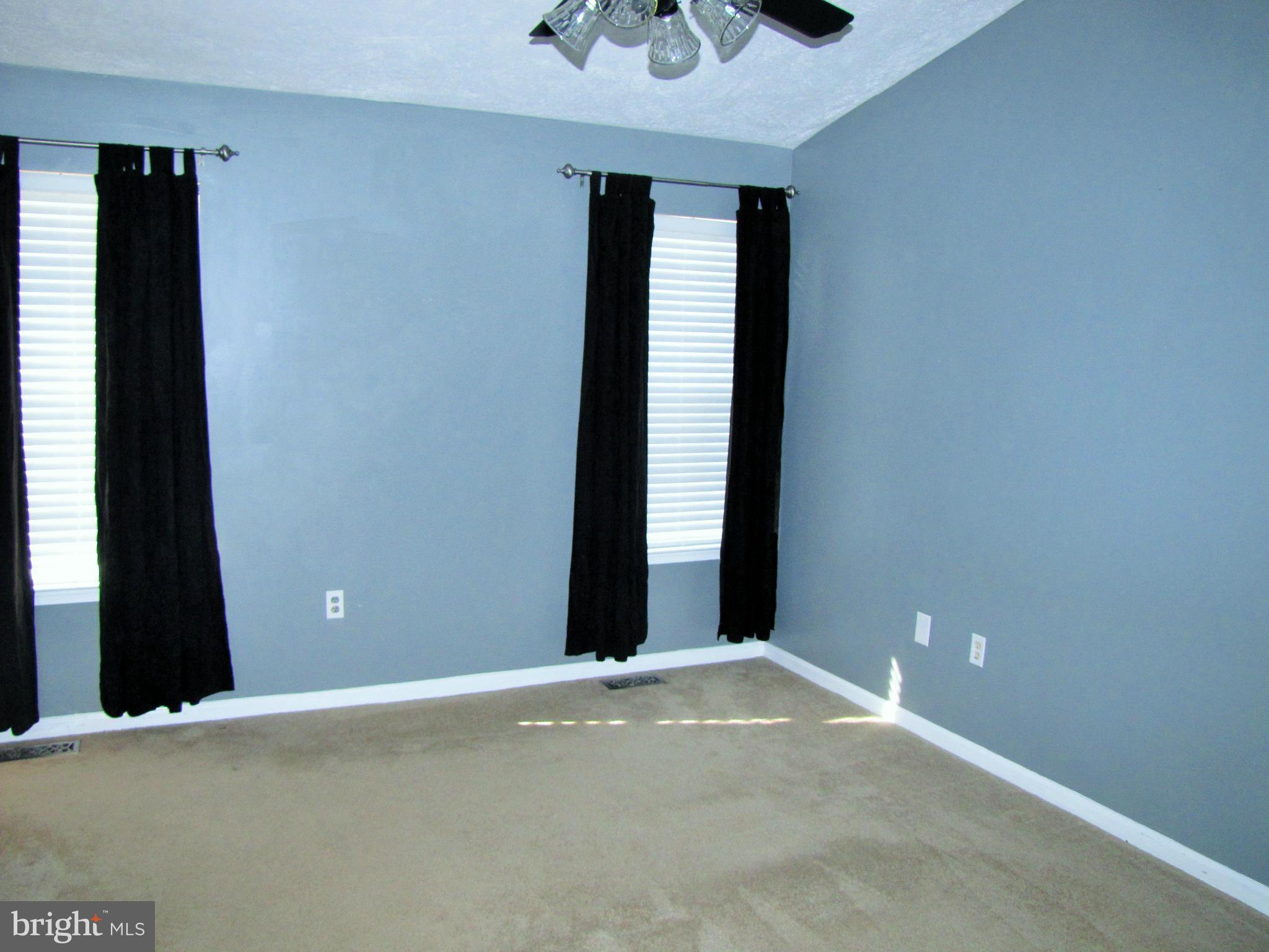 SOUTHRIDGE TOWNHOUSES - Residential Lease