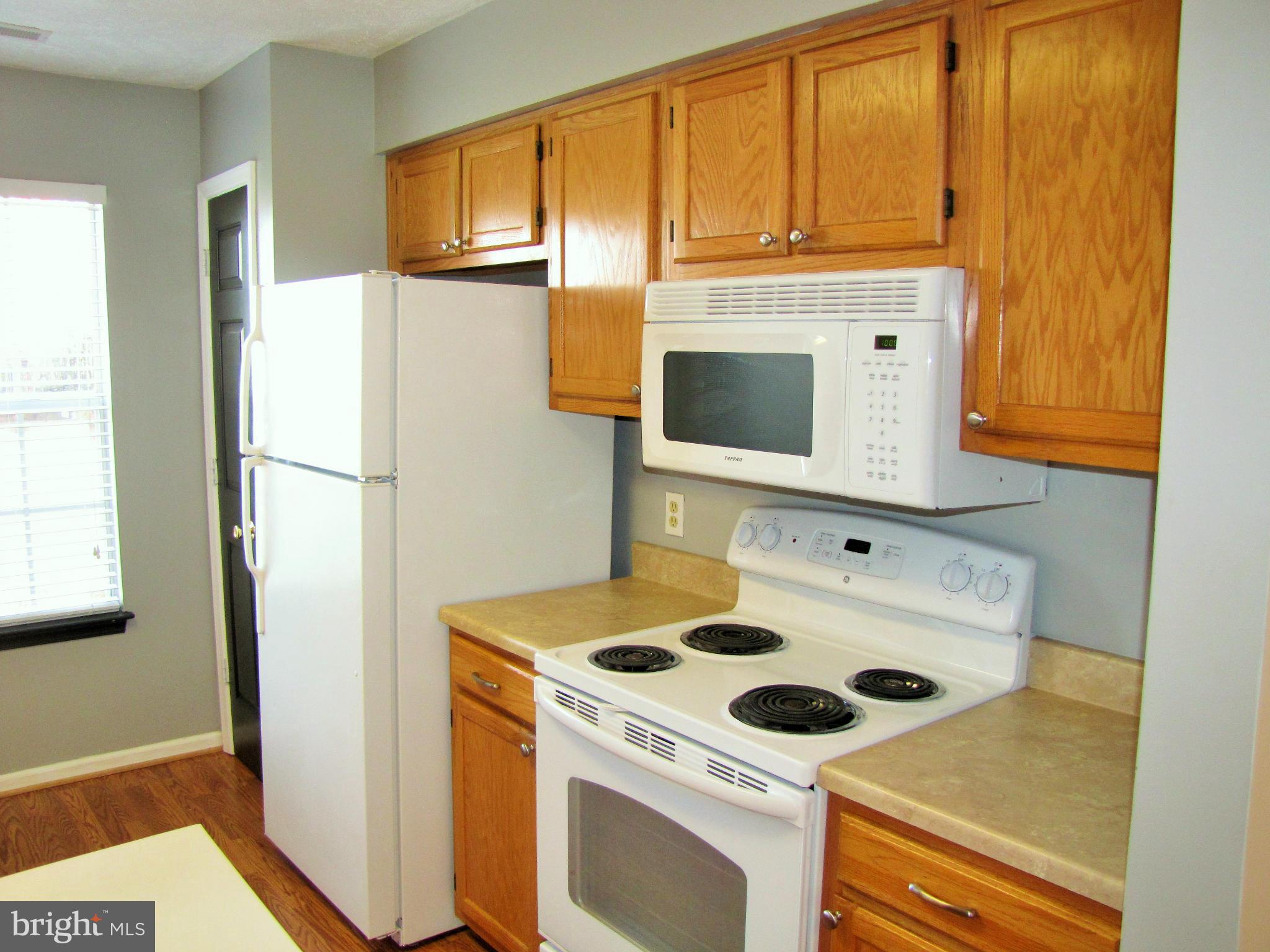 SOUTHRIDGE TOWNHOUSES - Residential Lease