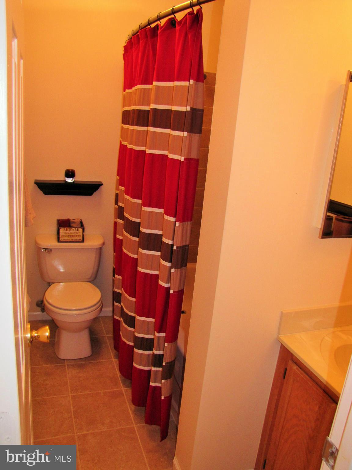 SOUTHRIDGE TOWNHOUSES - Residential Lease