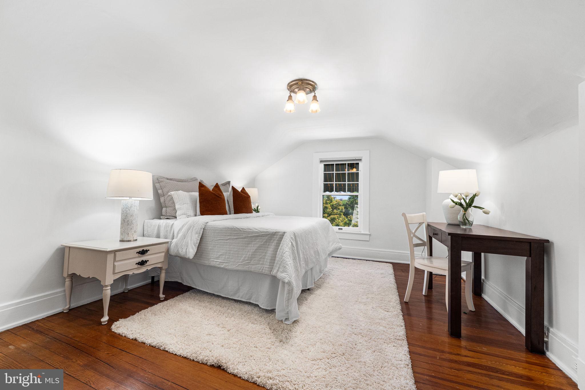 ROSEMONT - Residential