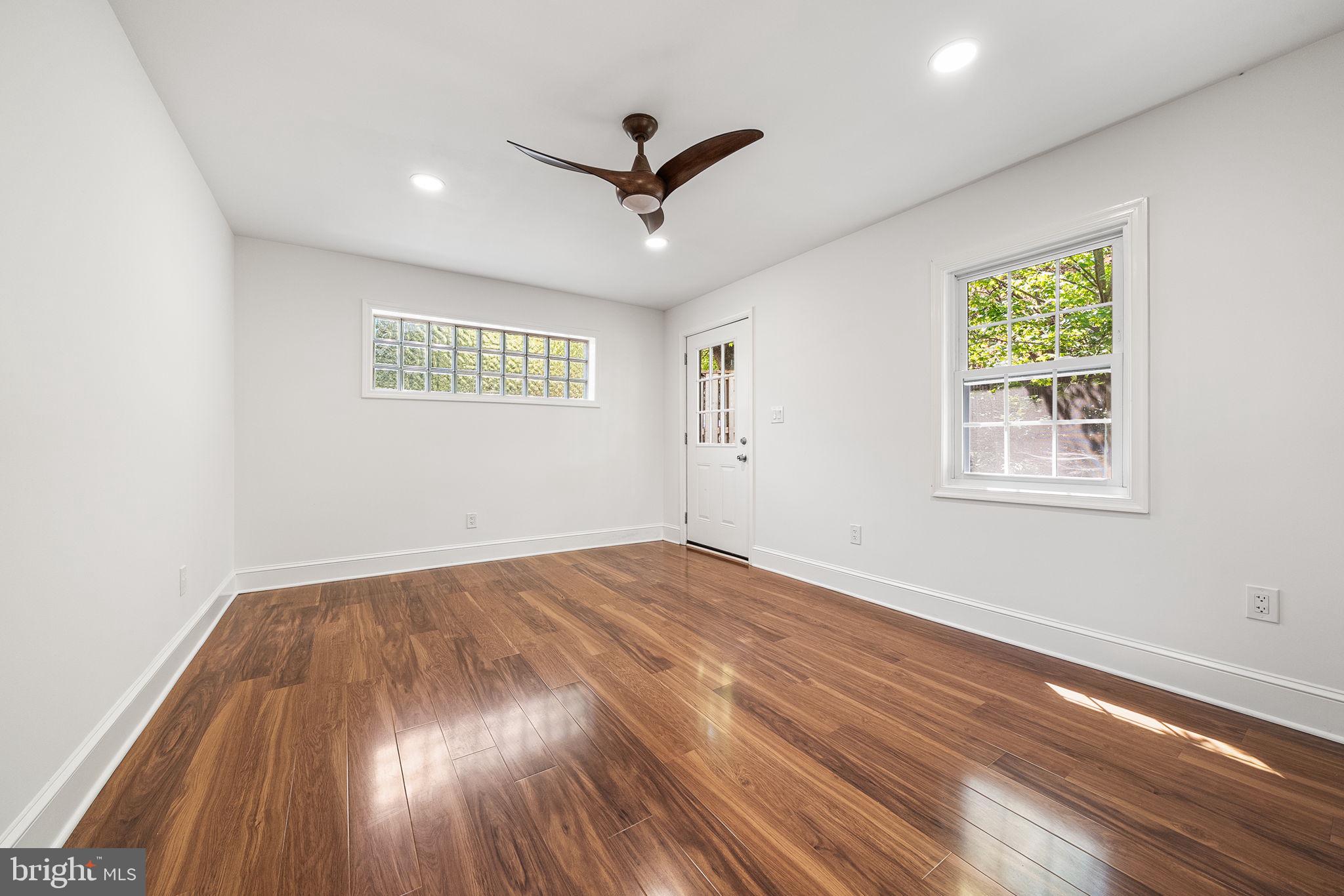 ROSEMONT - Residential