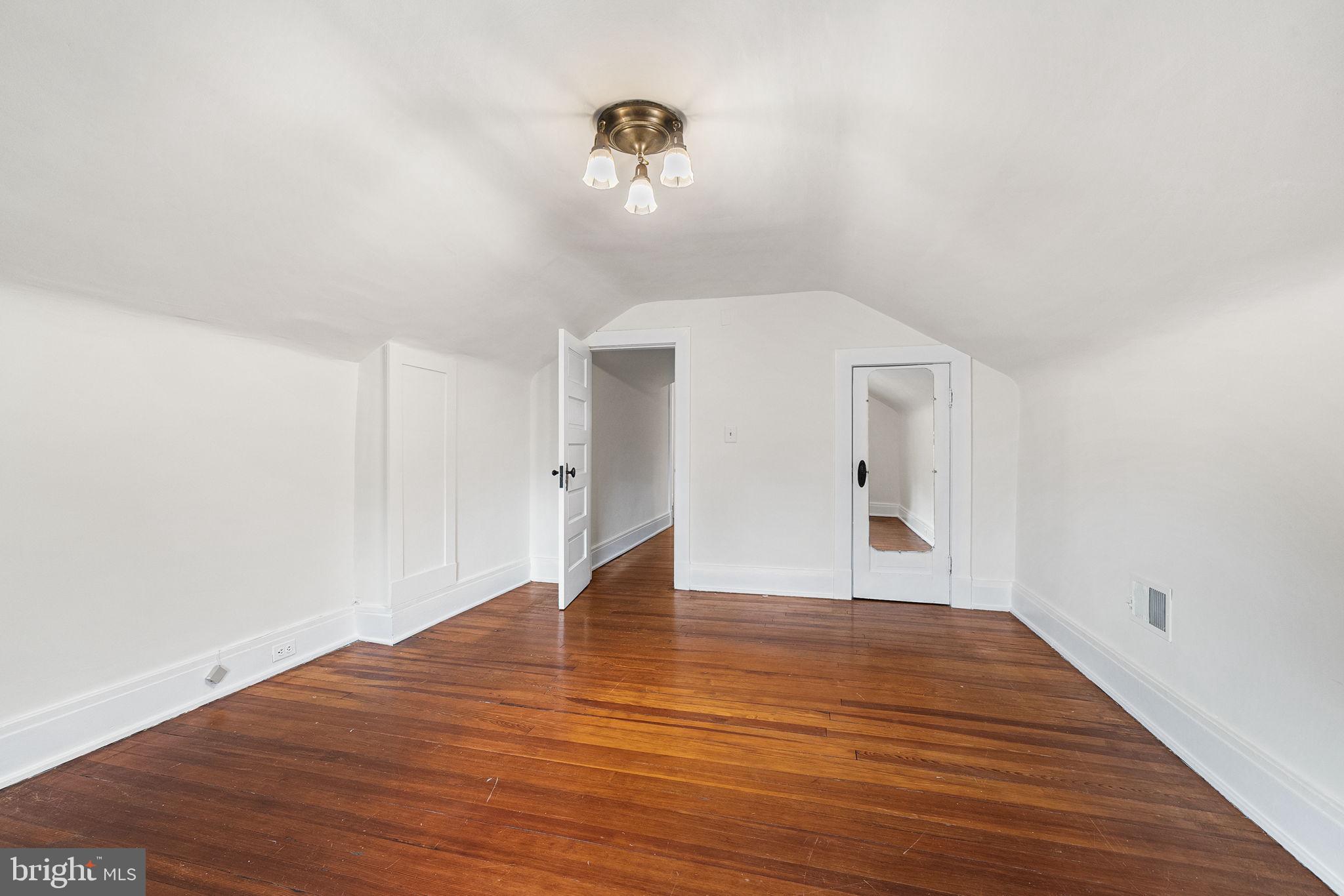 ROSEMONT - Residential