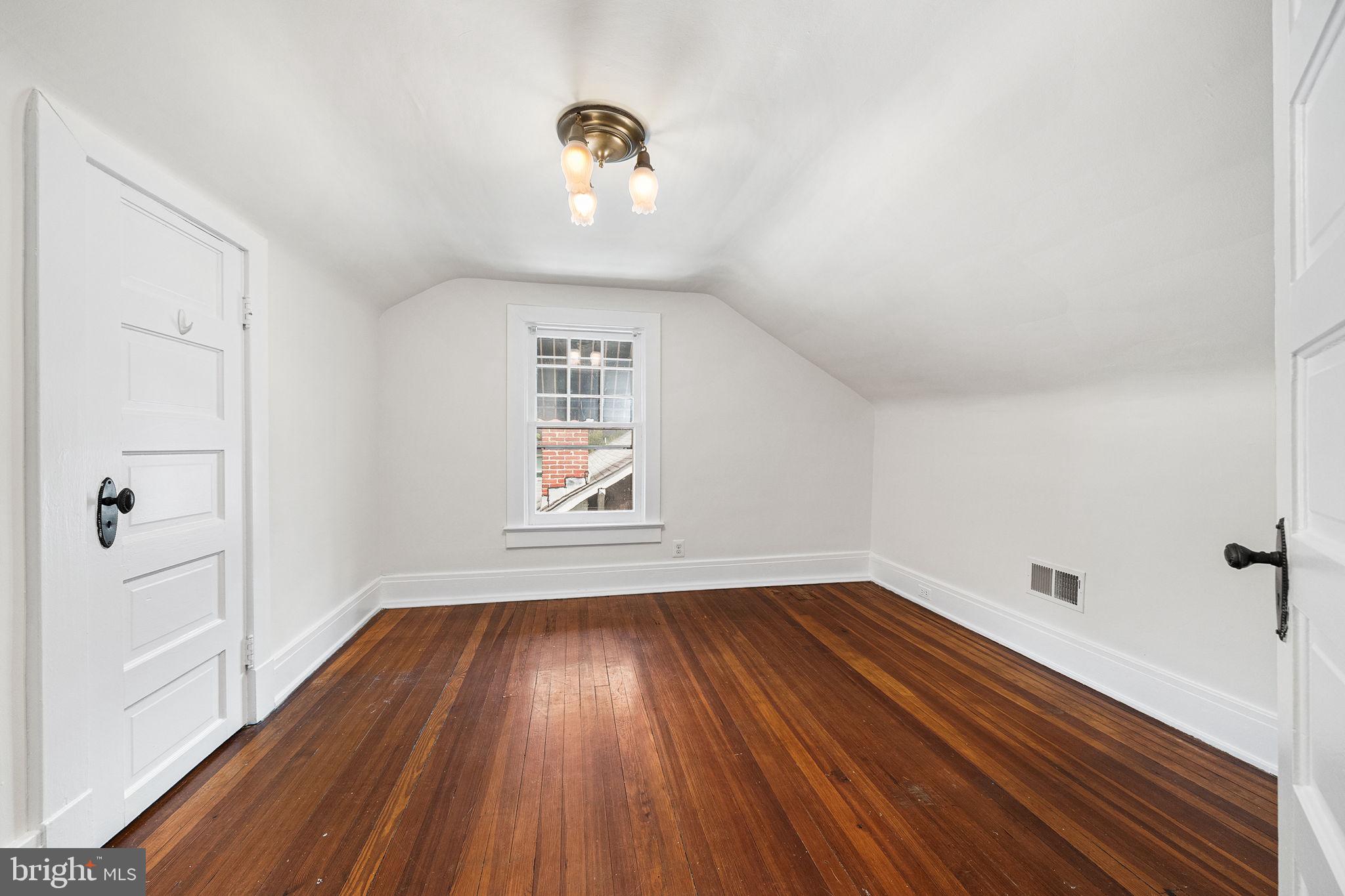 ROSEMONT - Residential