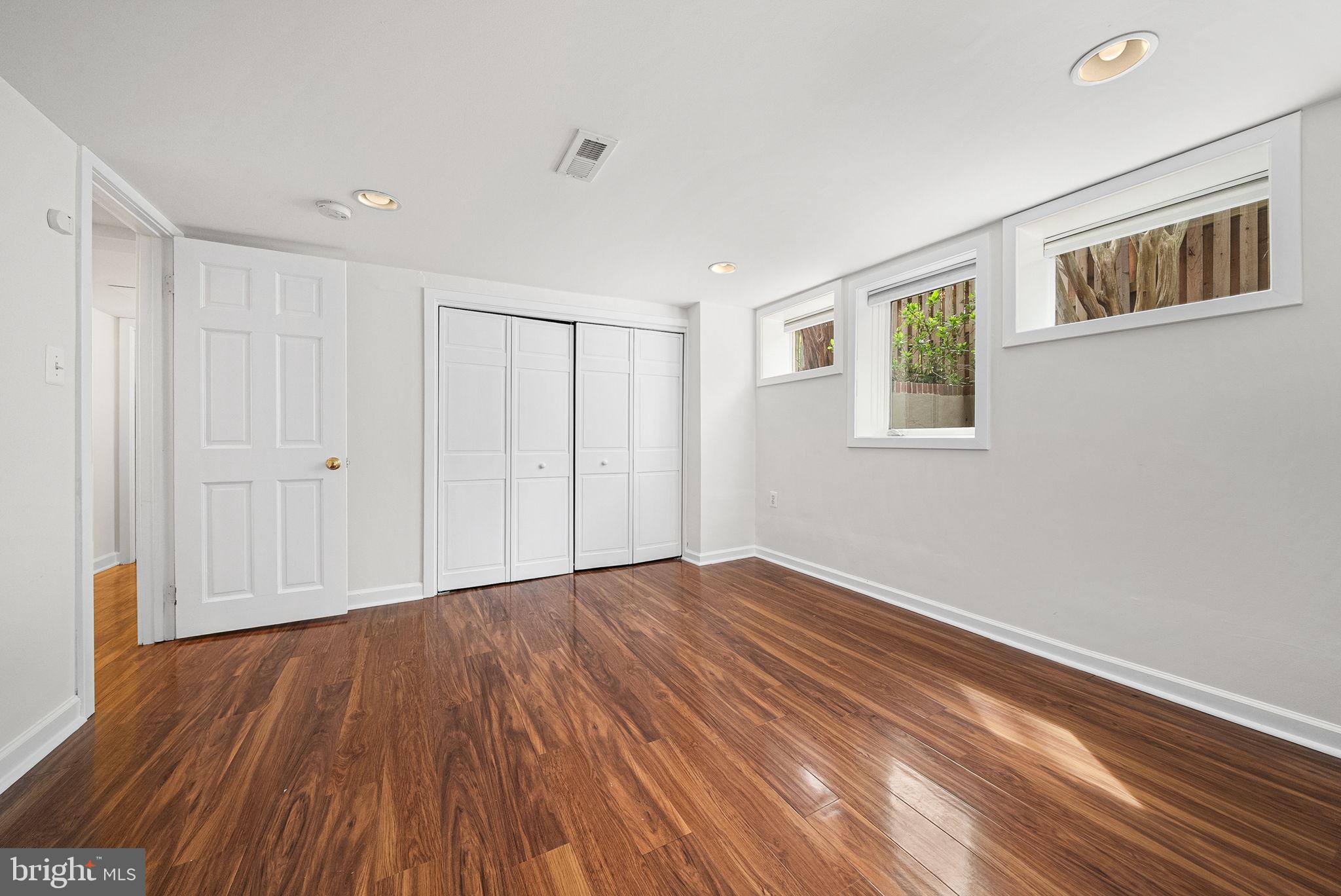 ROSEMONT - Residential