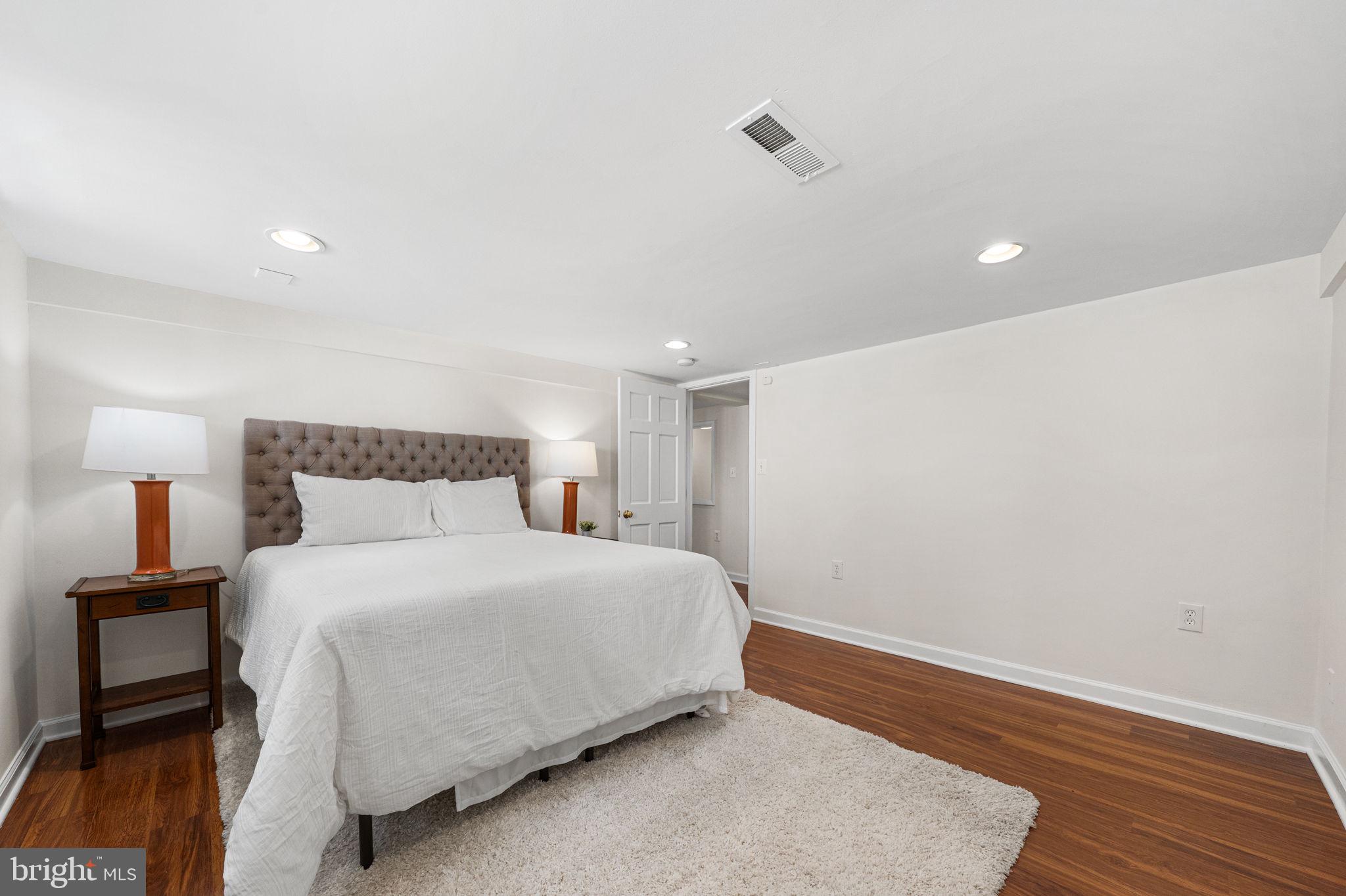 ROSEMONT - Residential
