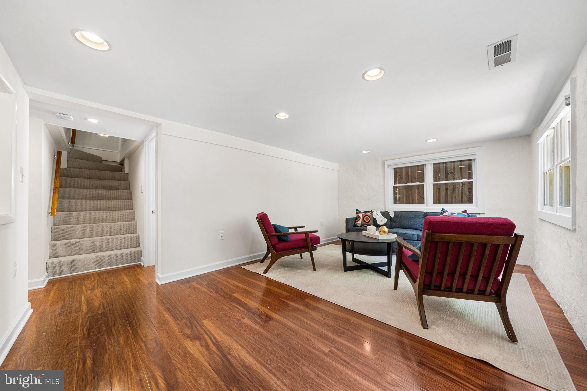 ROSEMONT - Residential