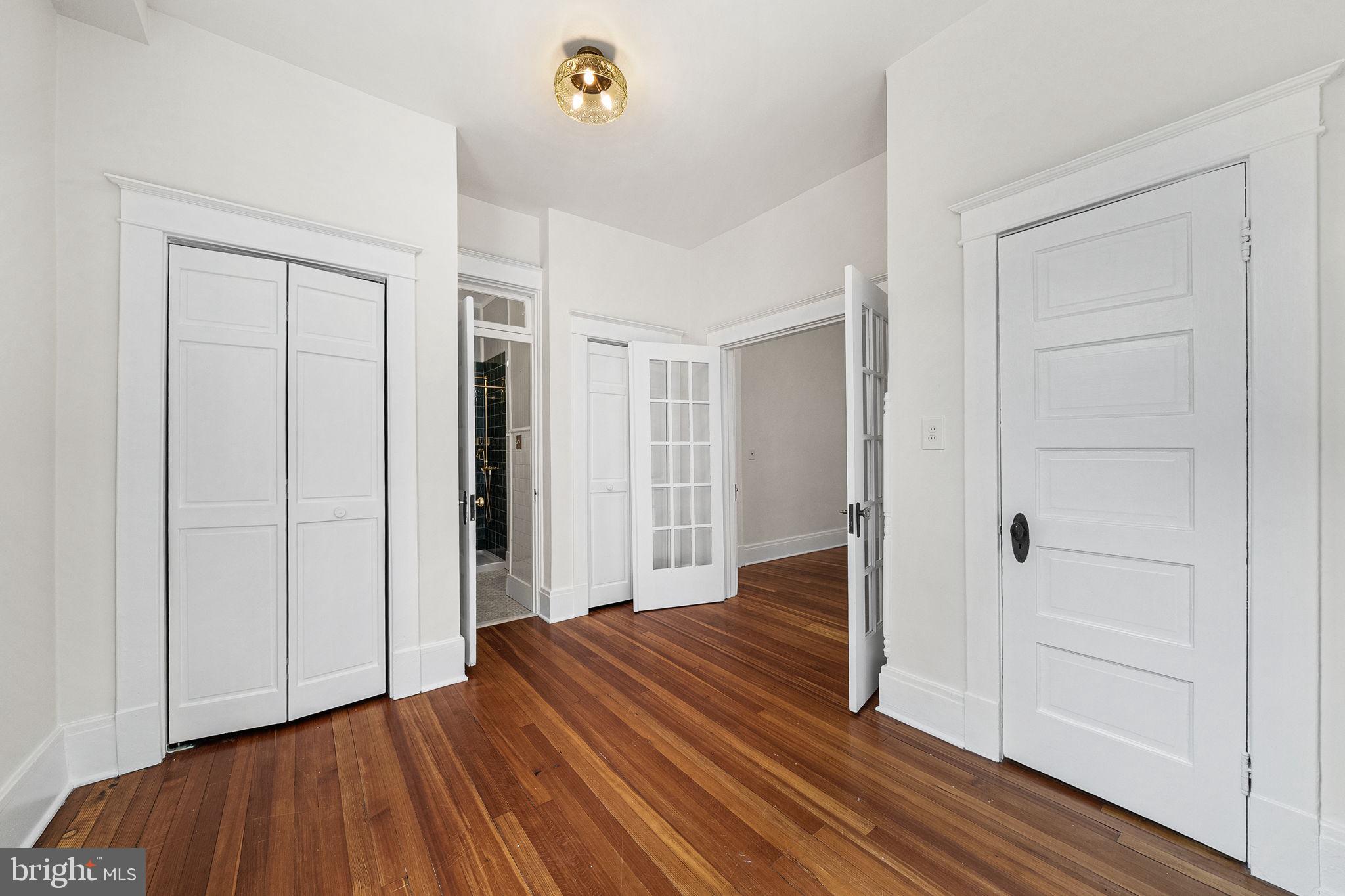 ROSEMONT - Residential