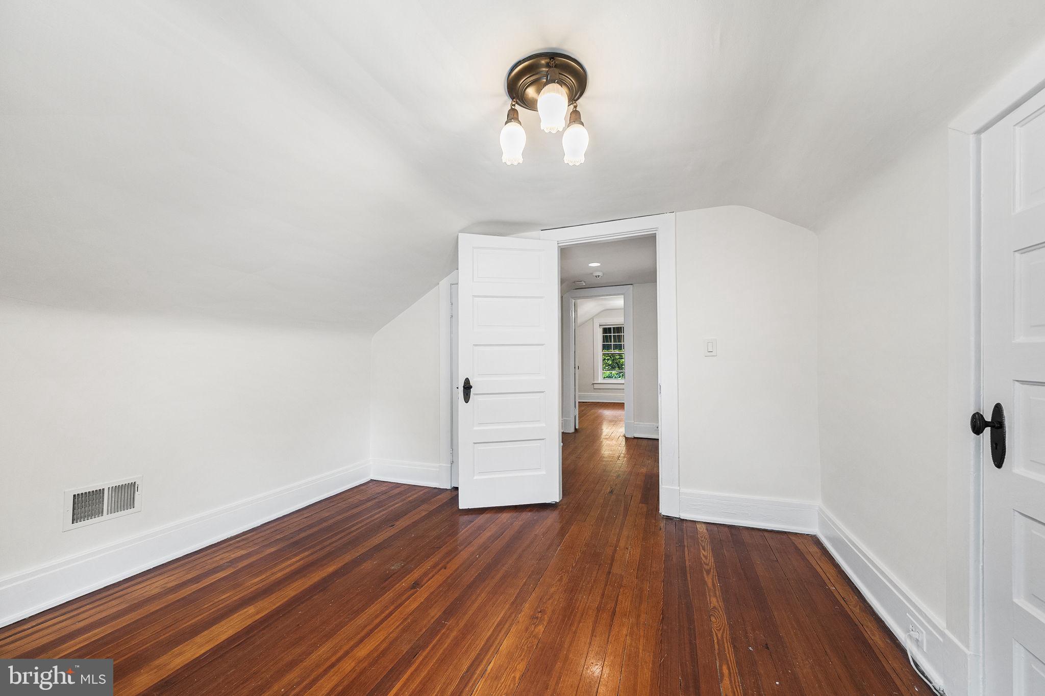 ROSEMONT - Residential