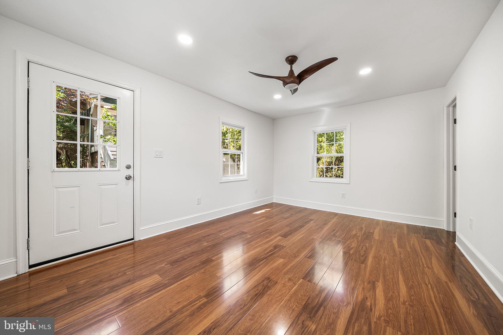 ROSEMONT - Residential