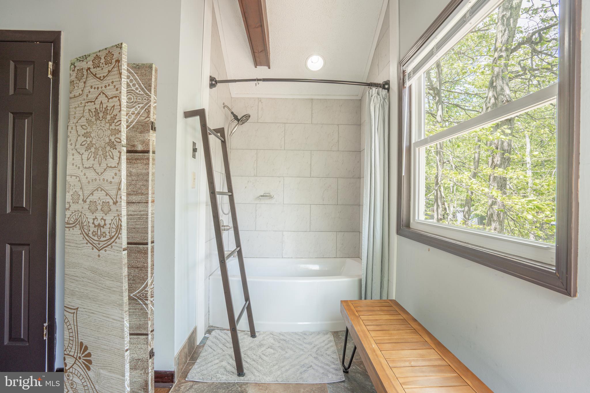 POCONO COUNTRY PLACE - Residential