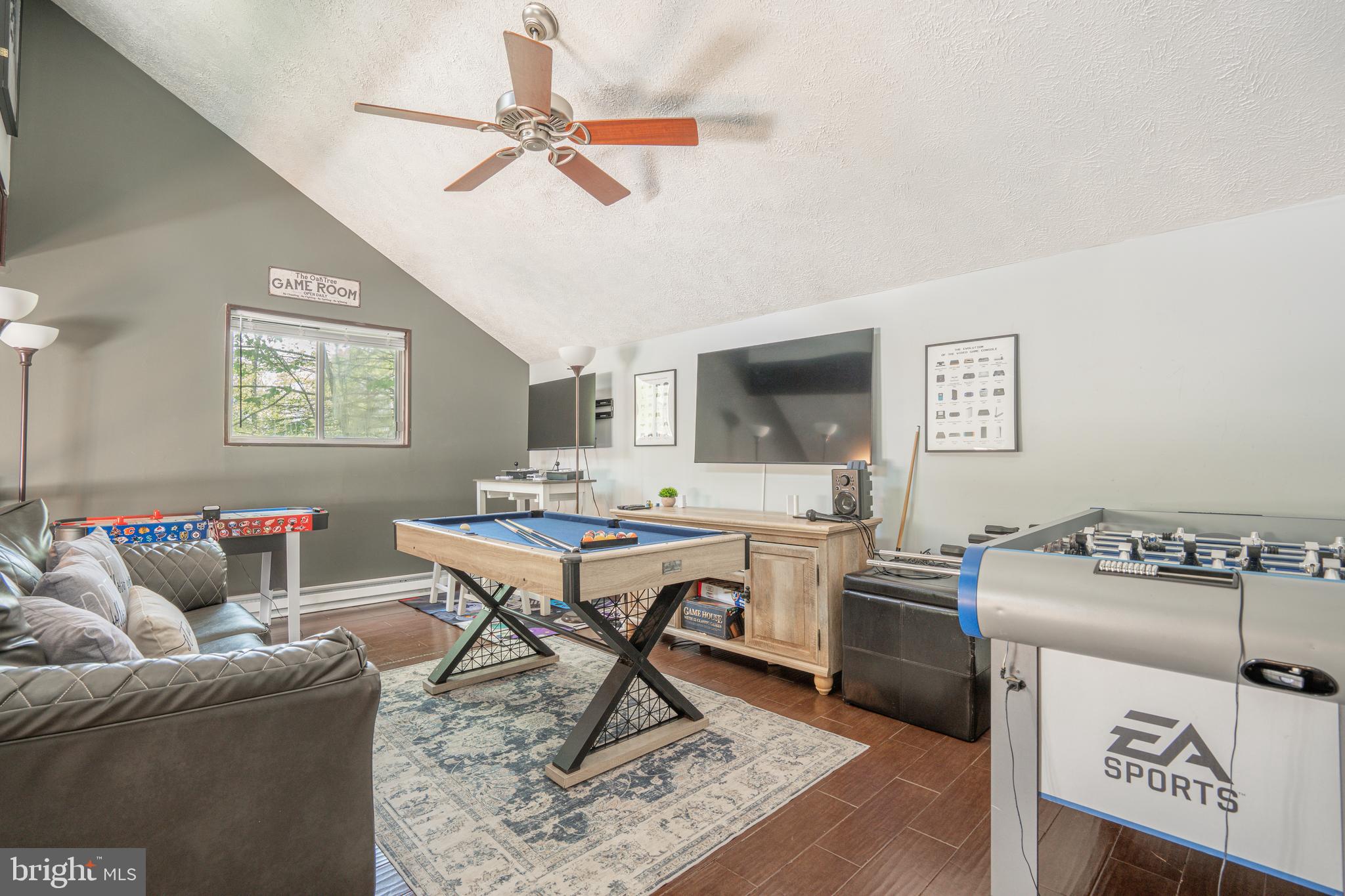 POCONO COUNTRY PLACE - Residential
