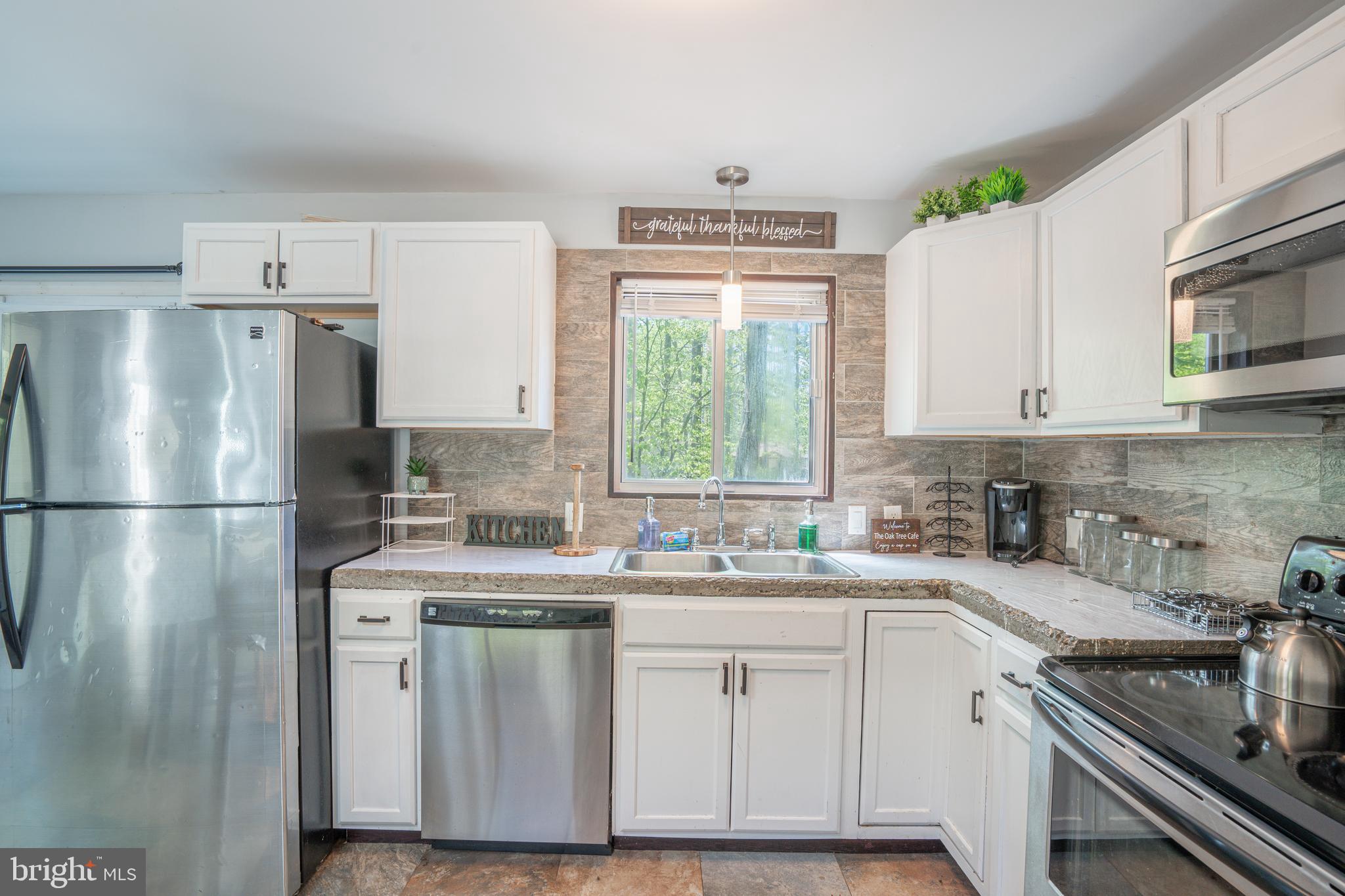 POCONO COUNTRY PLACE - Residential