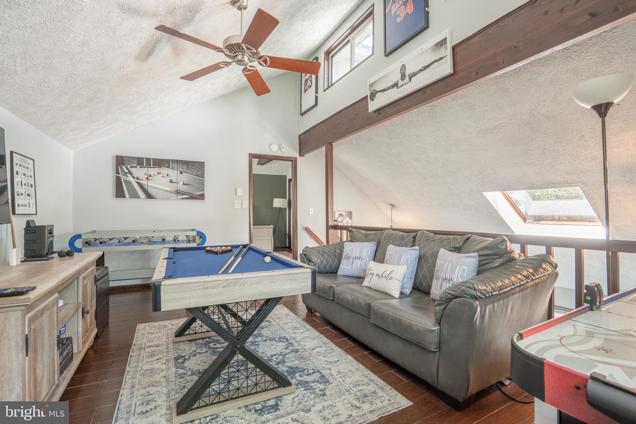 POCONO COUNTRY PLACE - Residential