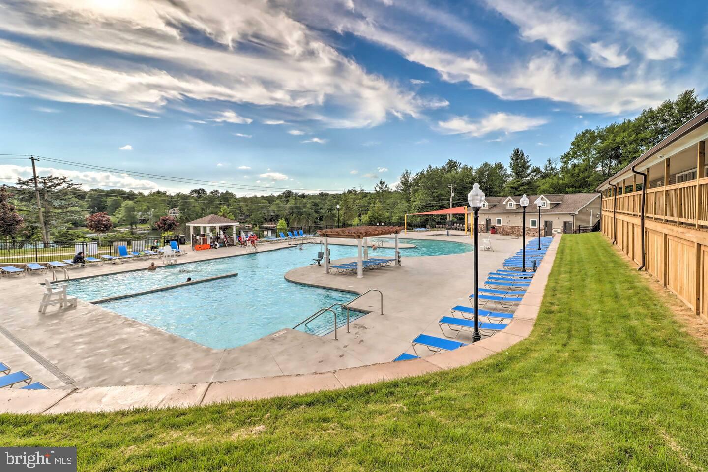POCONO COUNTRY PLACE - Residential