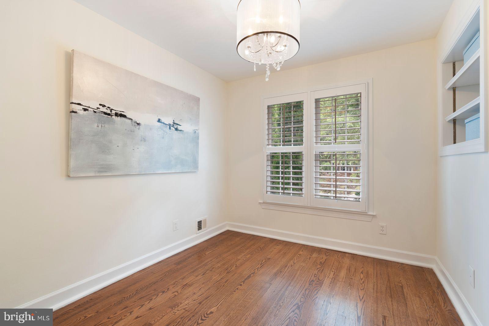 CHESTERBROOK GARDENS - Residential