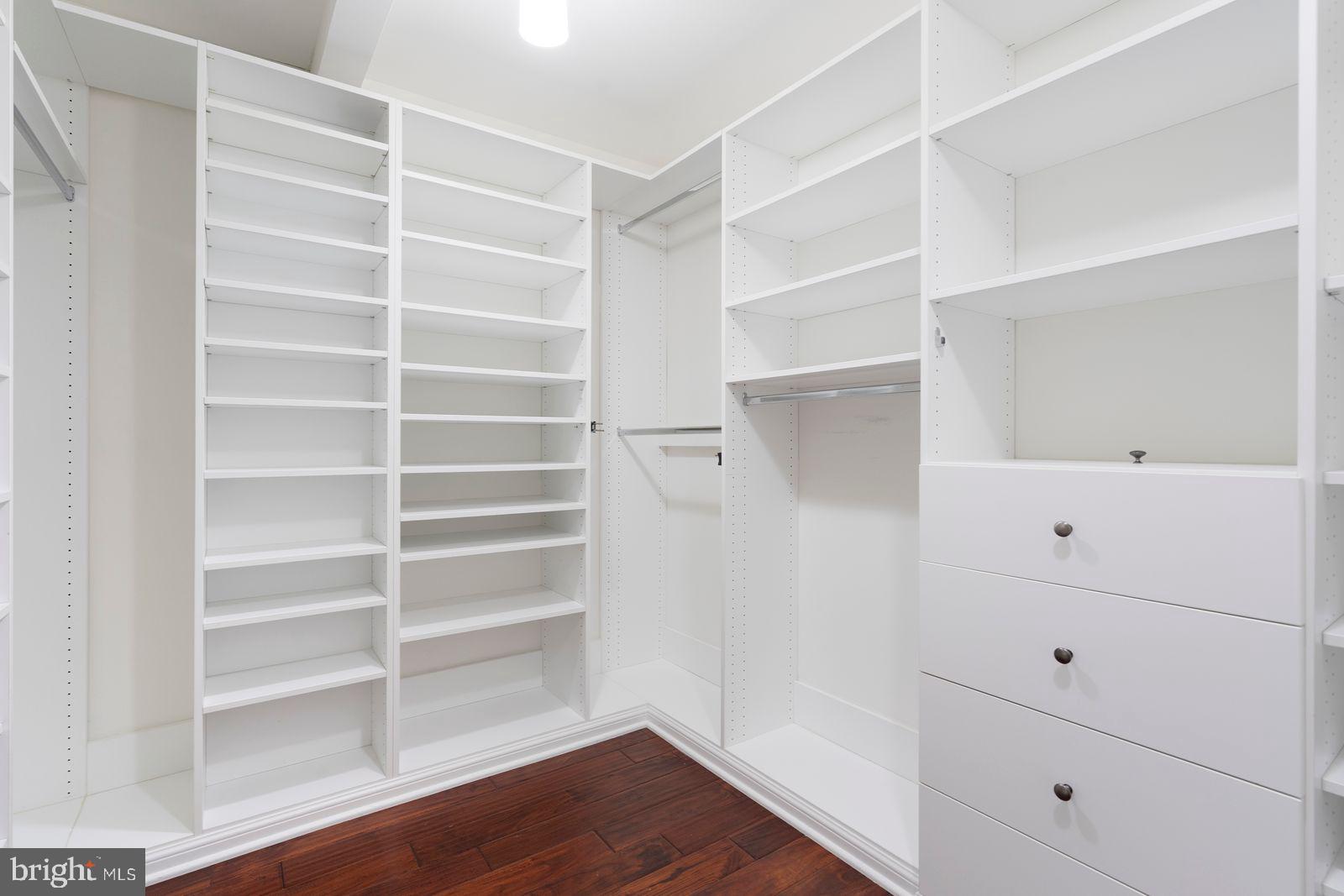 CHESTERBROOK GARDENS - Residential